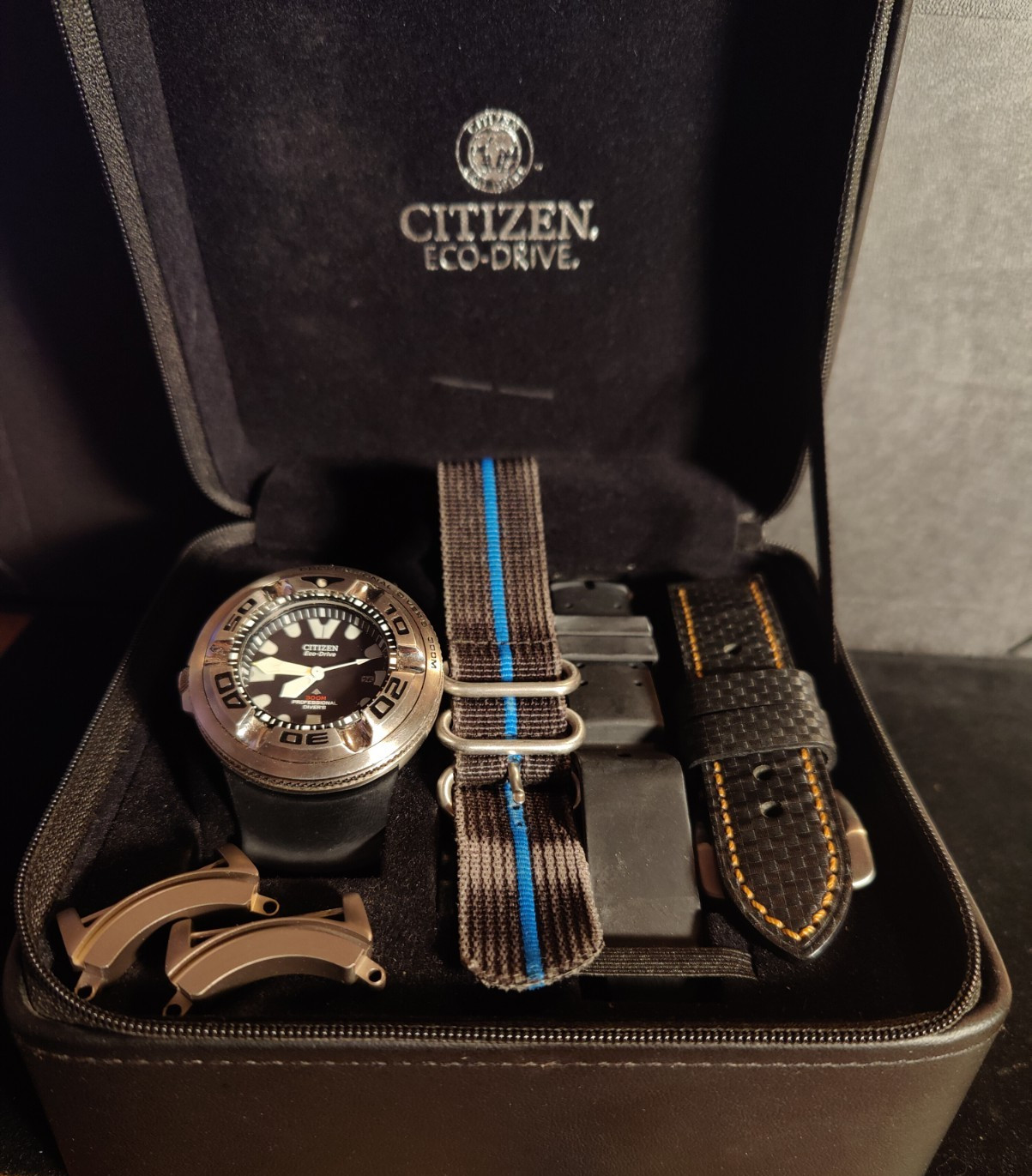Citizen Promaster BJ8050-08E Eco-Drive Diver Watch Adapters and two extra straps