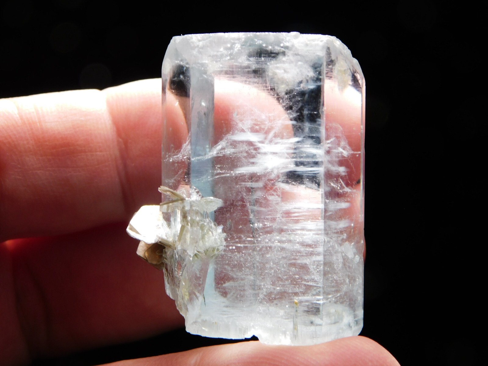 VERY Translucent! BLUE Terminated AQUAMARINE Crystal Pakistan 203ct