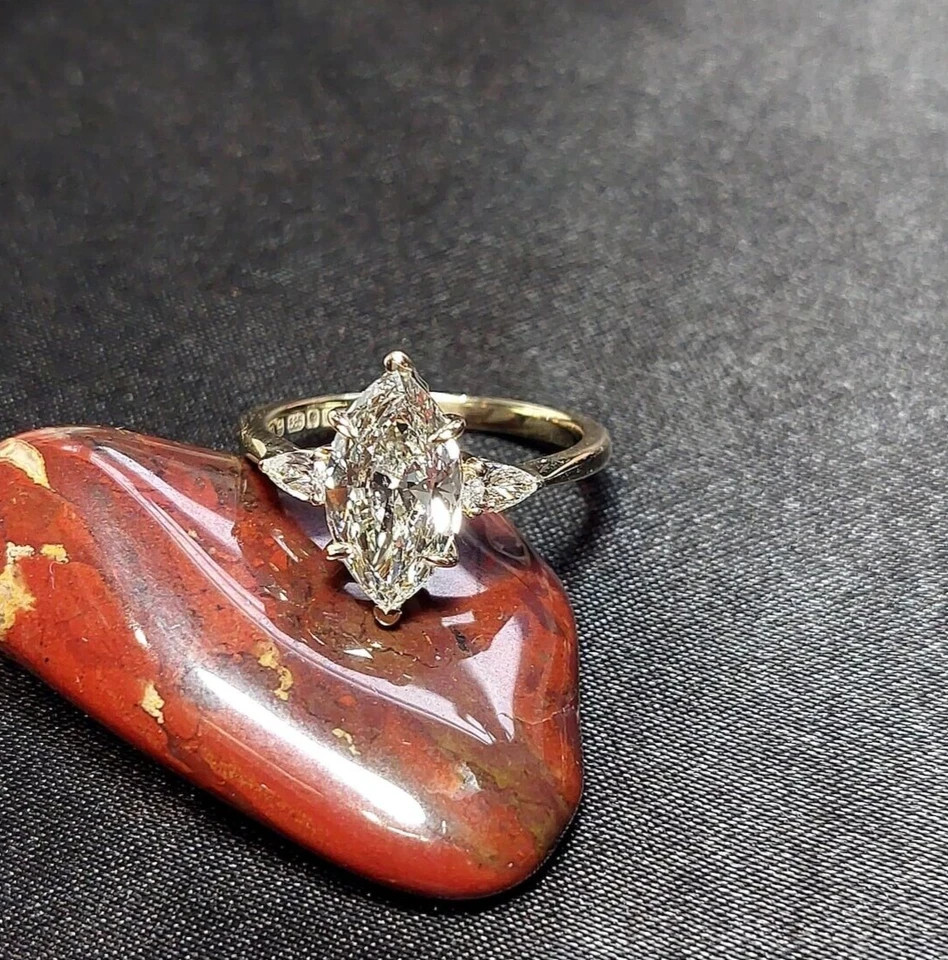 Marquise Cut IGI Certified Diamond Ring Lab Grown 1.8 Ct 14k Yellow Gold VVS E F