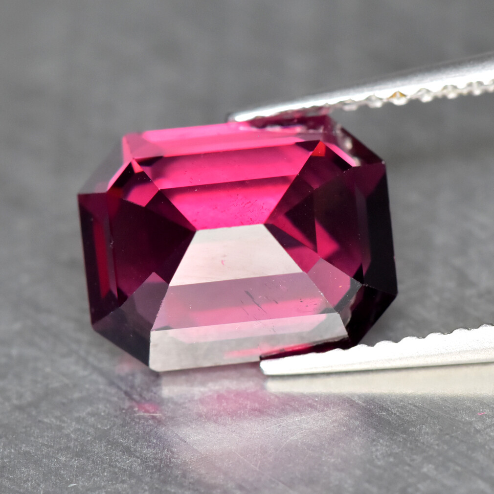 4.82Ct Emerald Cut, Marvelous Sparkles Unheated Rhodolite Garnet _Tanzania