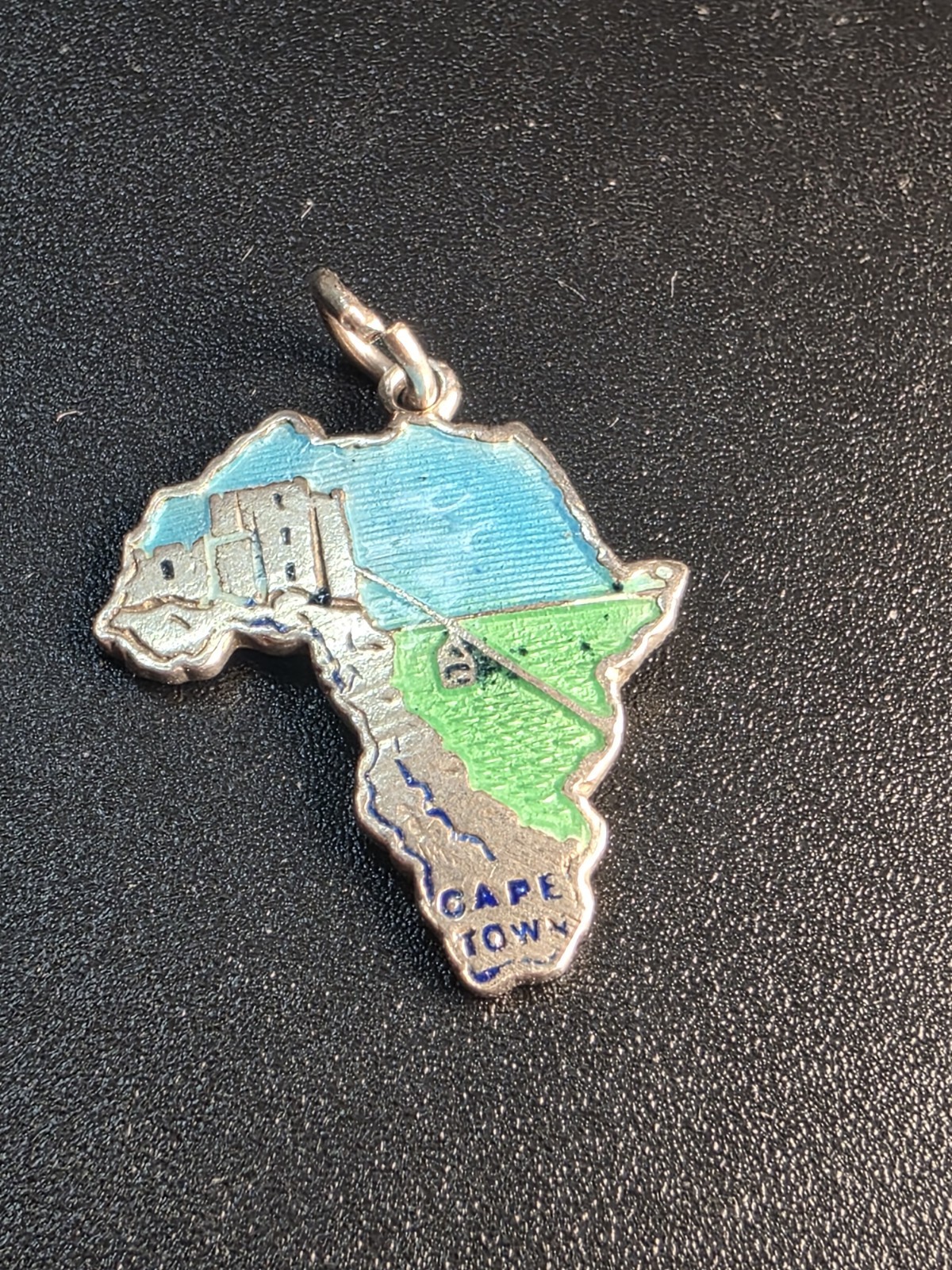 Vintage sterling silver Africa Cape Town charm/pendant 1.50g