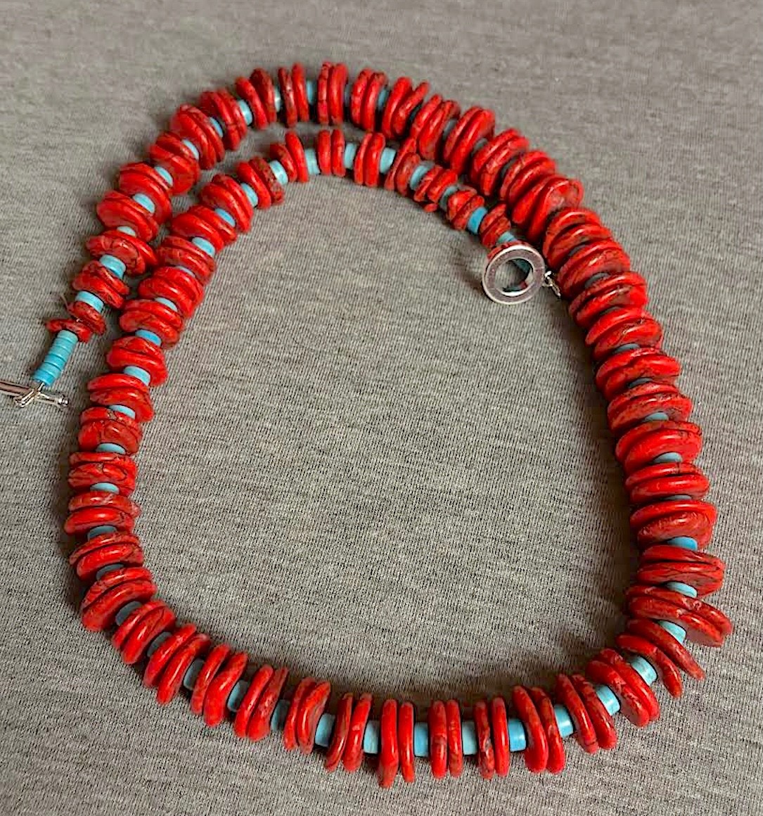 Graduated Red Magnesite Turquoise/Turquoise/25″/Gemstone Necklace (MTT-25)