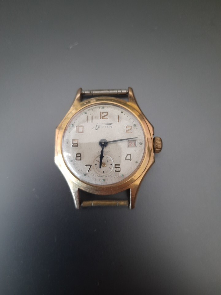 Vintage VOSTOK cal. 2605. USSR 60 Vostok wrist watch 17 Jewels Gold Plated.