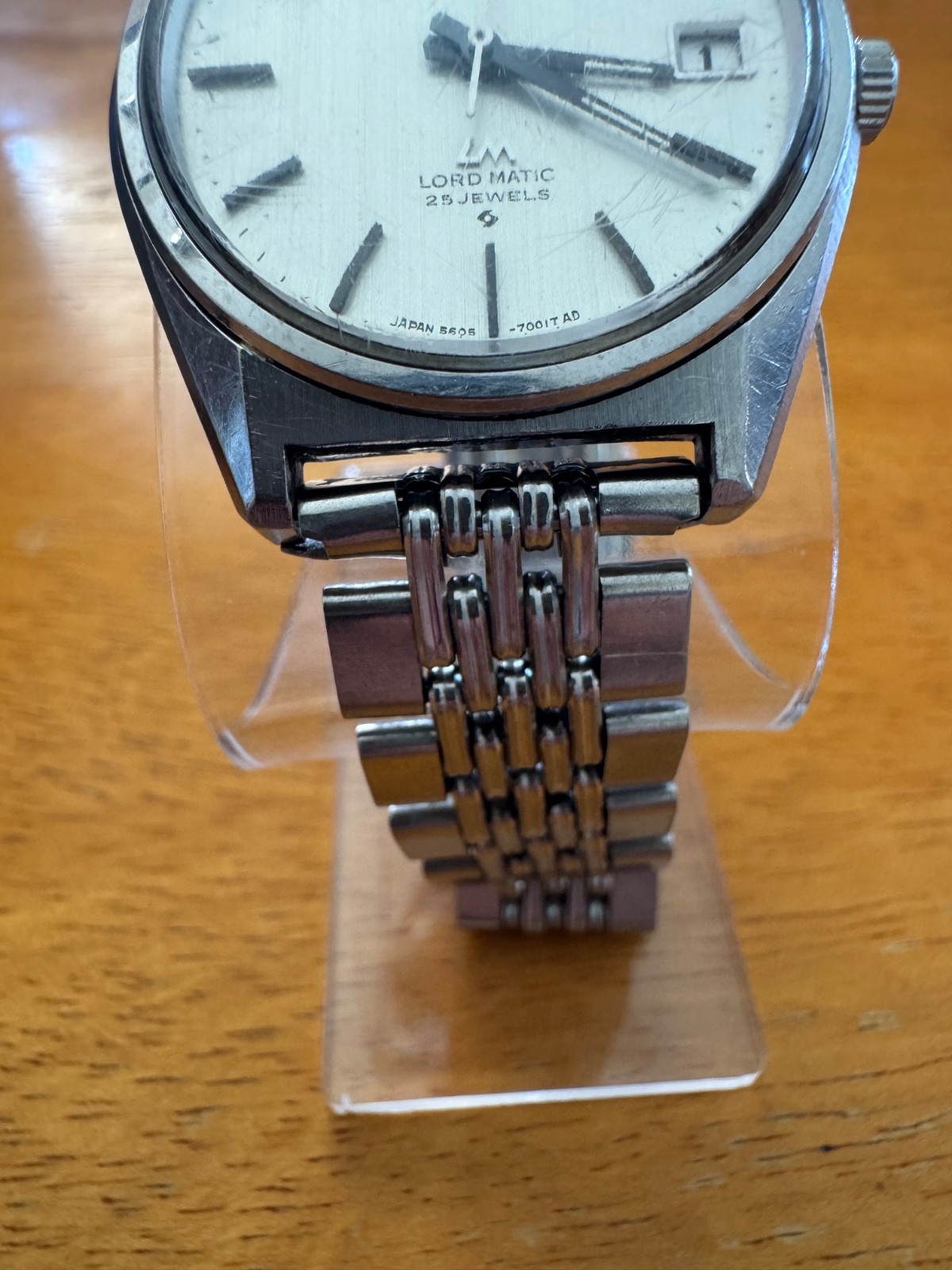VINTAGE SEIKO LORD MATIC 5605-7020 – CREAM BRUSHED DIAL – BEADS OF RICE BAND