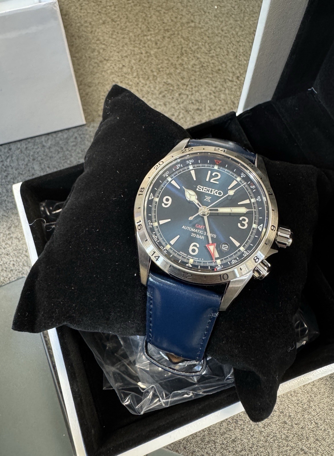 Seiko Prospex Luxe Alpinist GMT Automatic BlueLeather / Dial Watch SPB377 Japan
