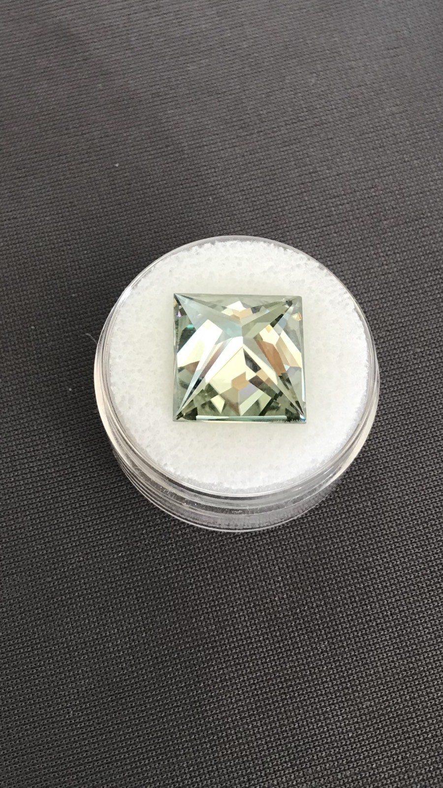 11.68ct VS1 (13.55mm) AAA FANCY LIGHT YELLOWISH GREEN PRINCESS LOOSE MOISSANITE