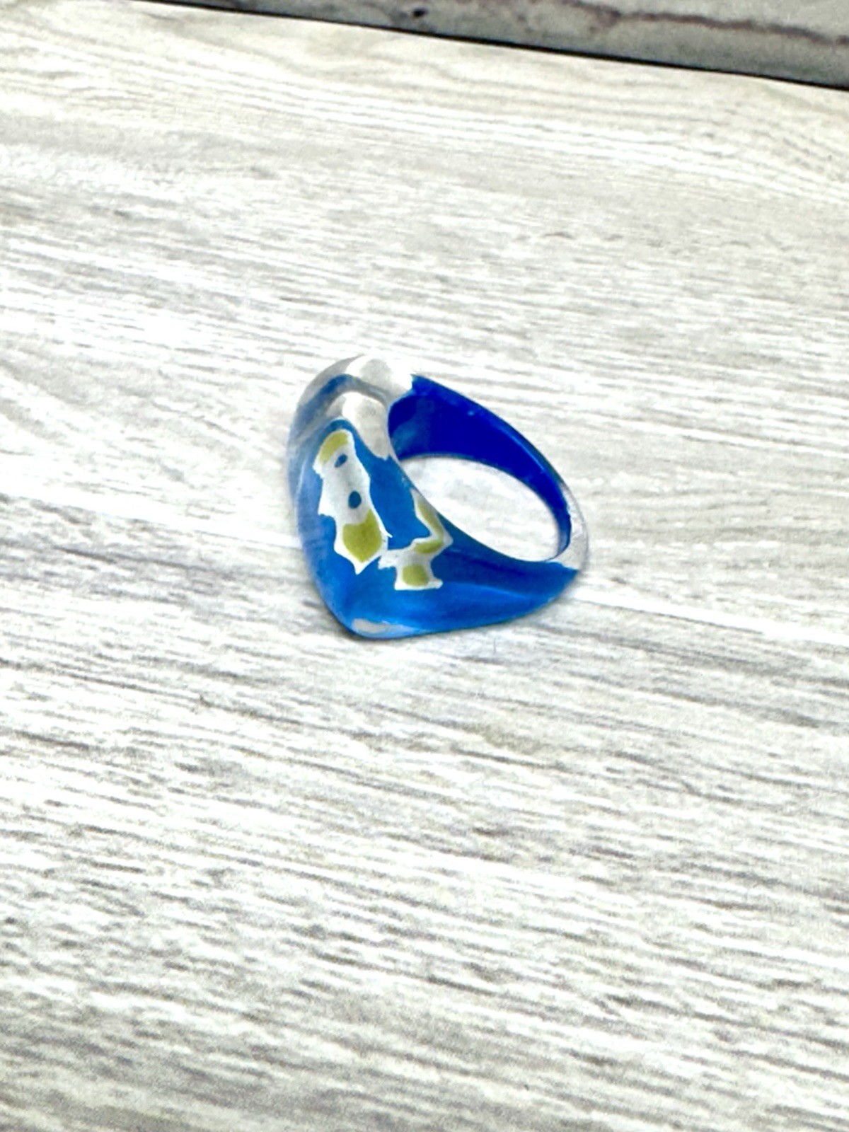 New Acrylic Lucite Blue White Green Ring Size 8