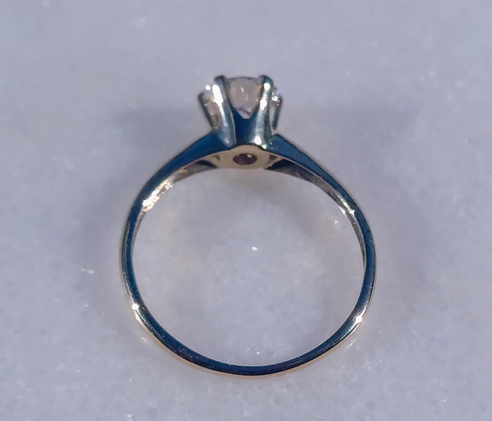 Engagement ring Size 8.25 10k gold ring, 1.0 carat certified. Solitaire ring