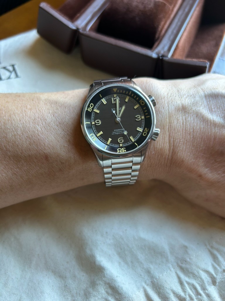 KUOE SOMBRERO 90-011 BLACK LINEN DIAL