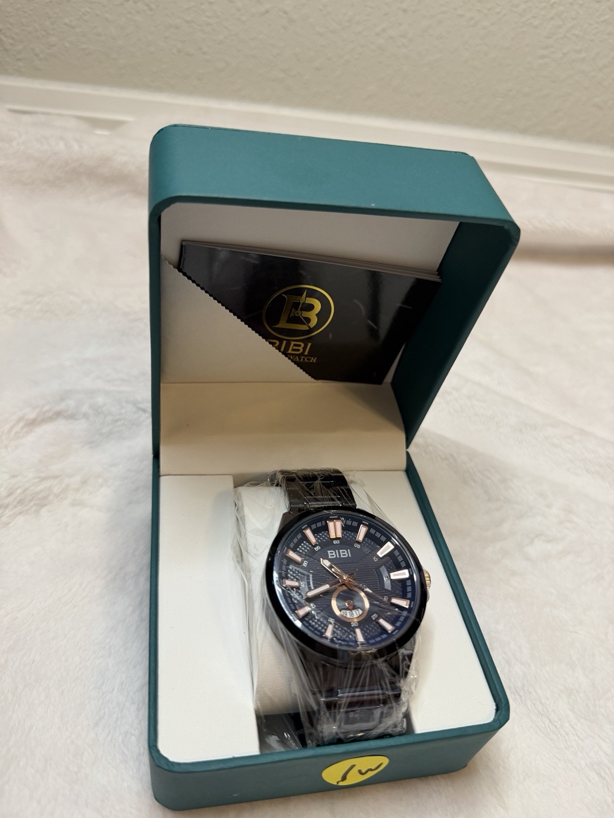 BIBI Black Textured Dial Quartz Analog Watch Black SS Box