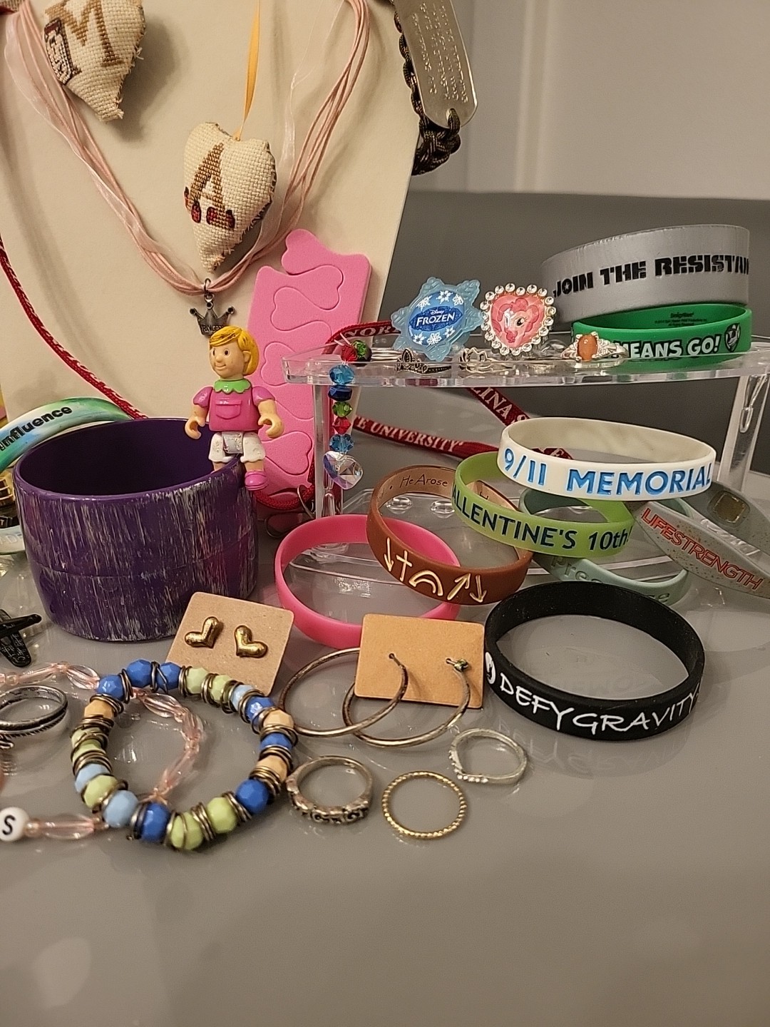Costume Jewelry Lot 90 Pc + Girls Dress Up Box Collectibles, Hair Pcs And MoreG3