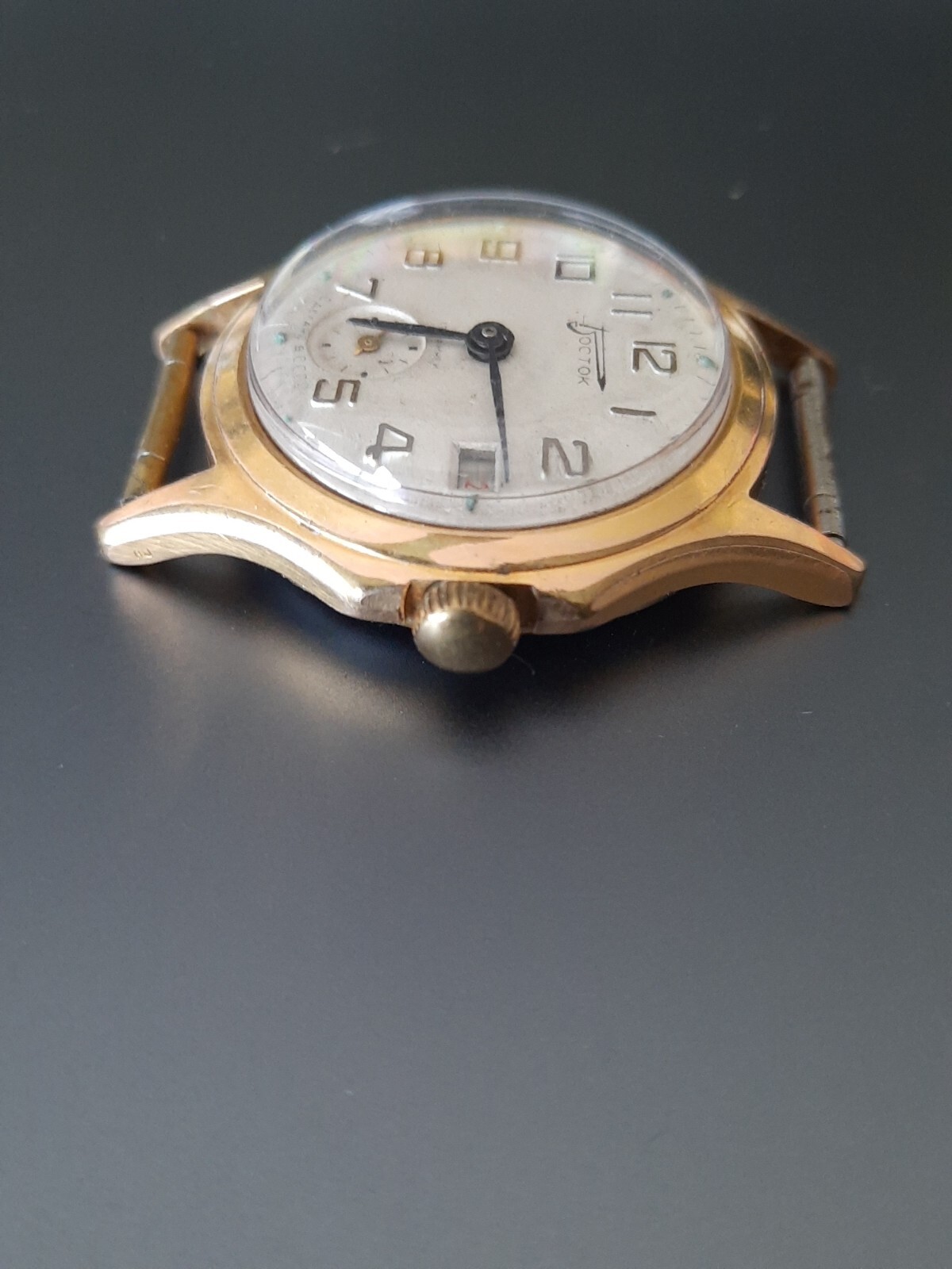 Vintage VOSTOK cal. 2605. USSR 60 Vostok wrist watch 17 Jewels Gold Plated.