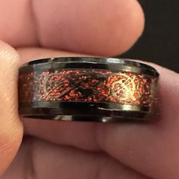 Black & Red Pattern Tungsten Inlay Band Ring Size 9.5 No Stone Pre-Owned