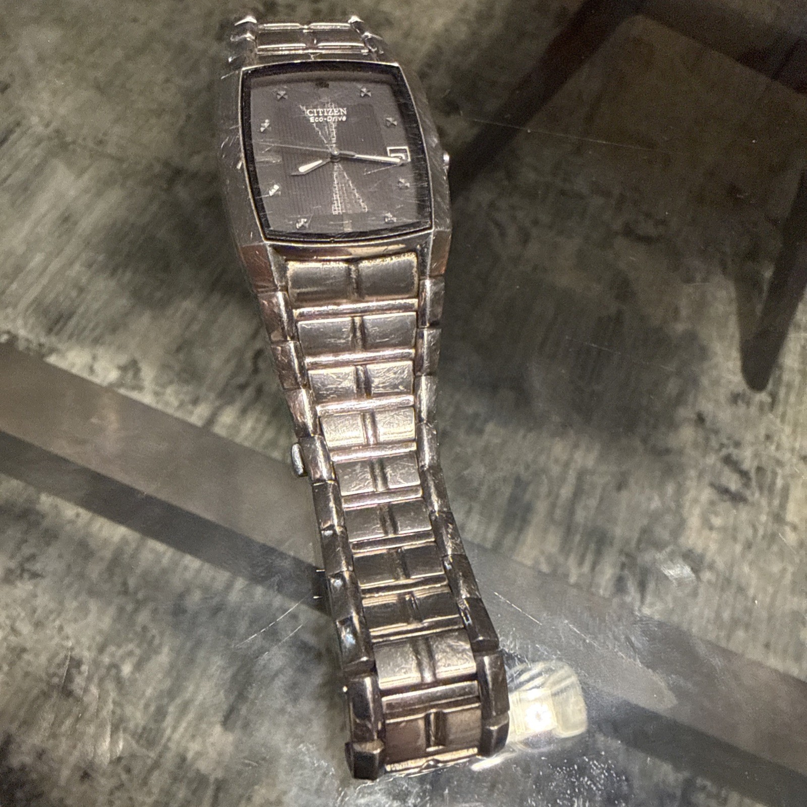 Citizen Eco Drive E111-S049385 Men’s Stainless Steel Black Date Dial Untested