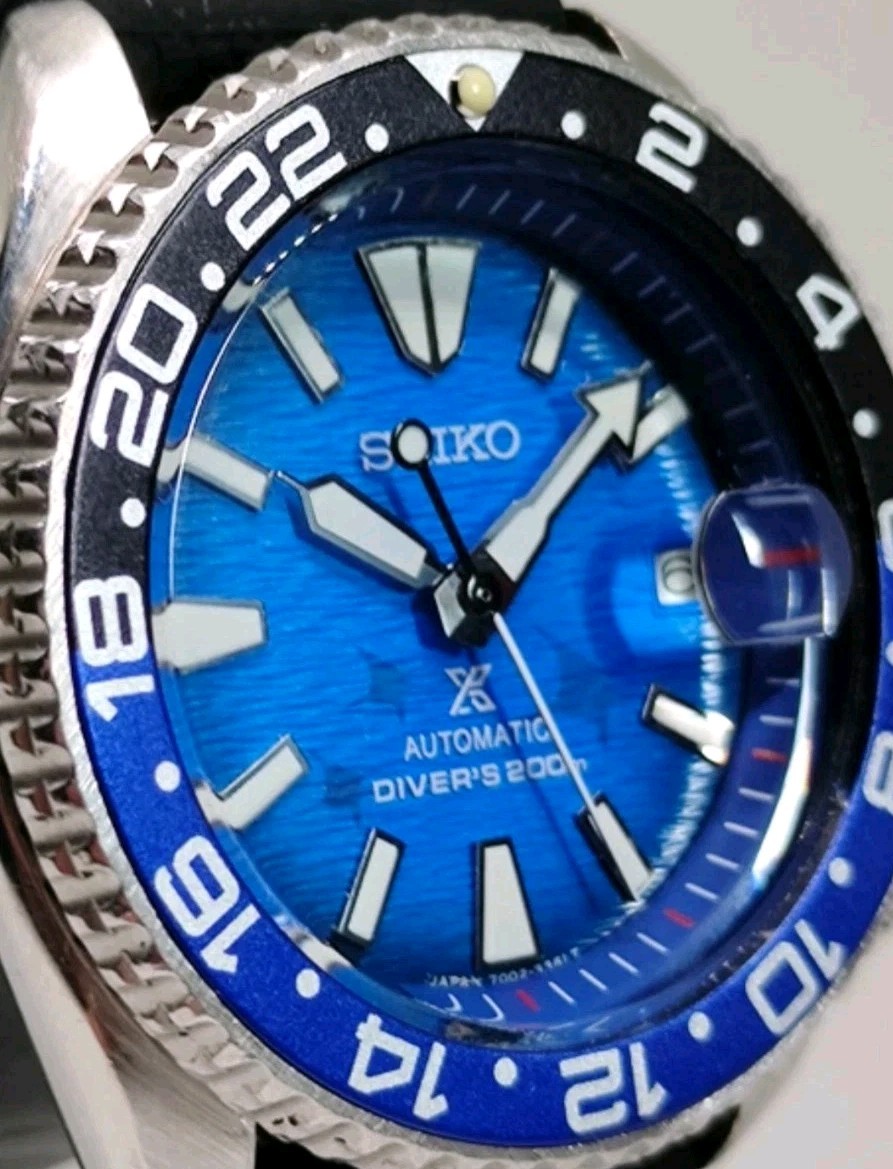MINT SEIKO DIVERS 7002-7000 BLUE MANTA DIAL AUTOMATIC MENS WATCH 2N8567