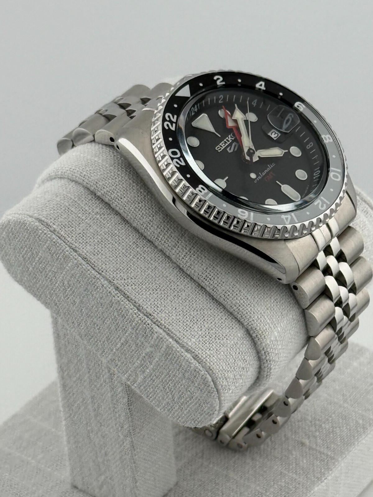 Seiko 5 Sports 42.5mm Black Dial Stainless Steel Watch SSK001