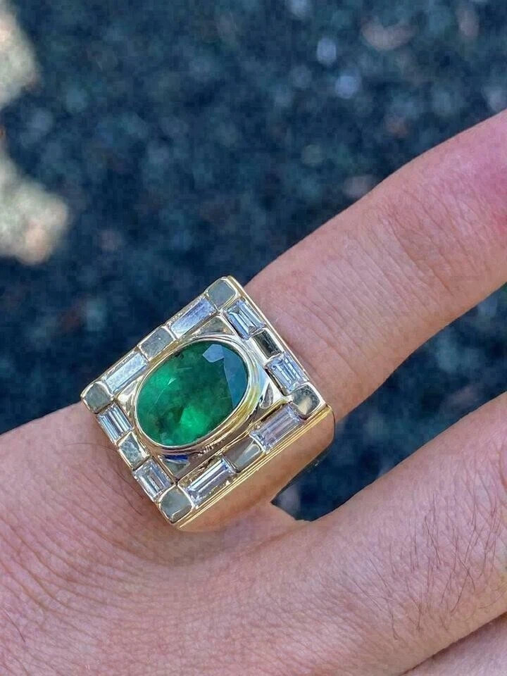 Vintage Men’s 5.00ct Lab-Created Green Emerald Ring In 14K Yellow Gold Plated