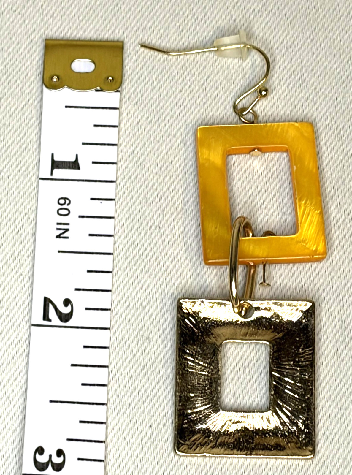Vintage Retro Mustard Yellow Lucite & Hammered Gold Tone Square Dangle Earrings