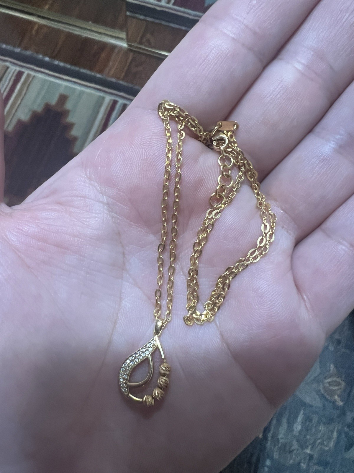 21k gold necklace. 4.95 Grams