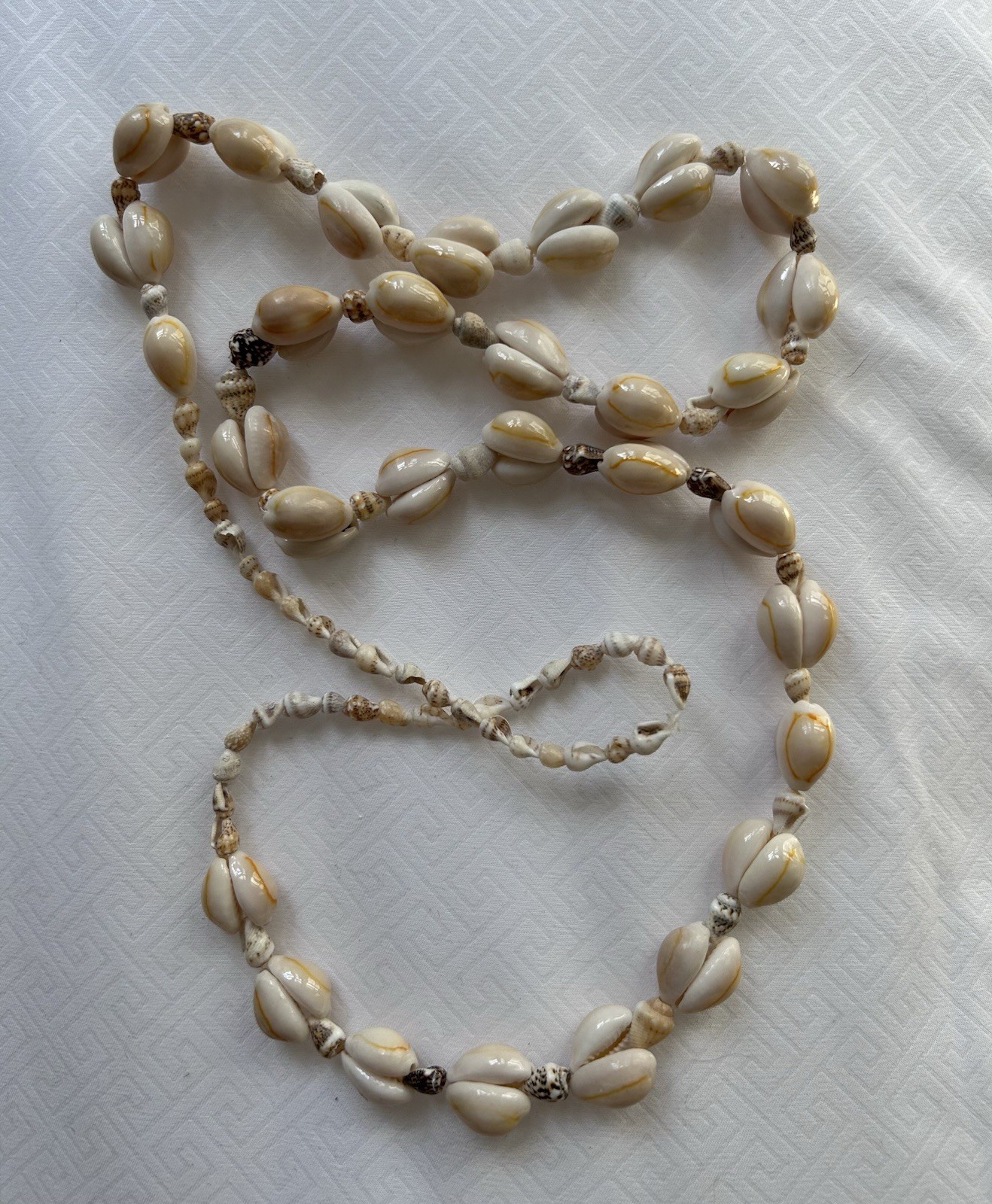 Beautiful Cowrie Shell Necklace Seashell Lei White Cream Boho Long~ 18” Drop