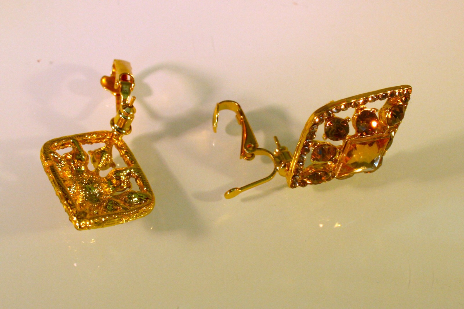 Gold plated topaz rhinestone vintage style clip on dangle earrings 1 3/4″