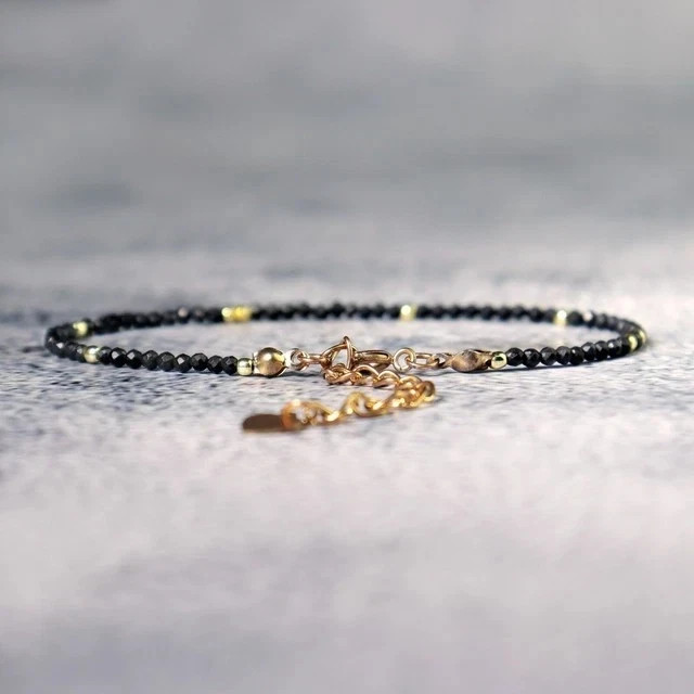 Natural Black Shungite Bracelet EMF Protection Crystal Healing Women Bracelet