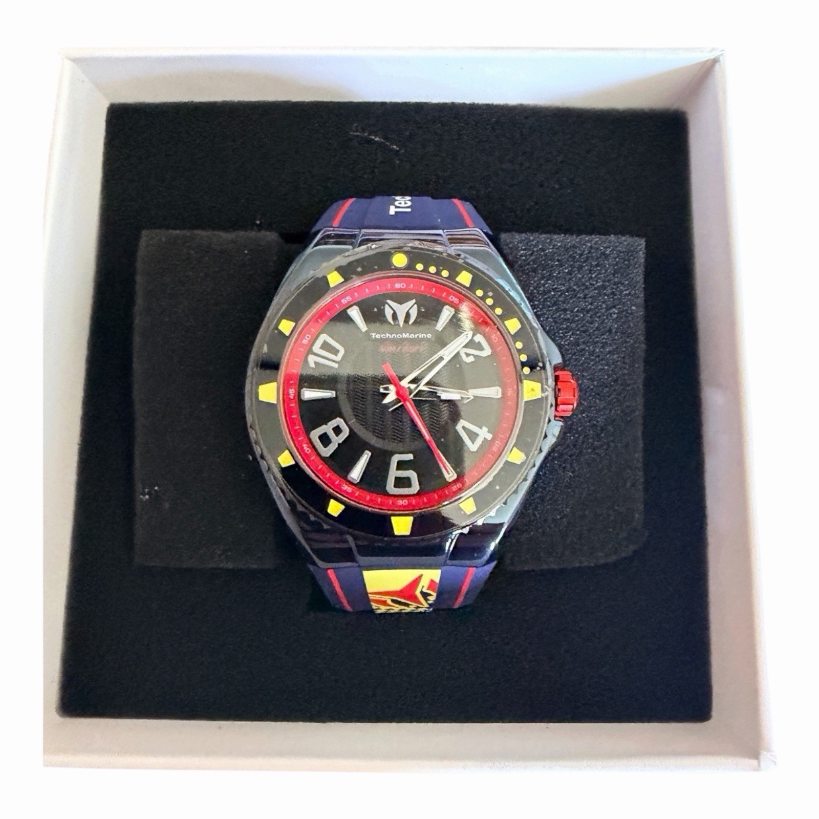 Invicta 6-Piece Watch Collection With Free Aluminum Case!! – $610 Retail Value