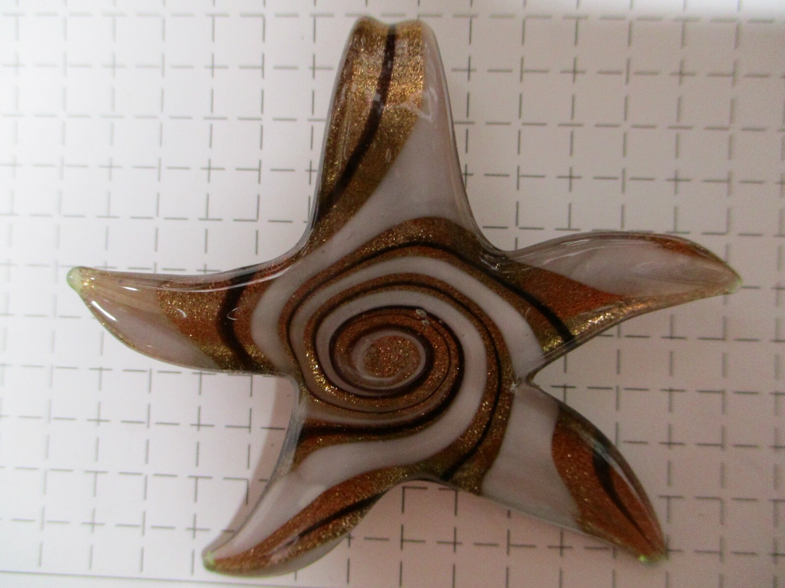 Starfish about 56mm wide, 51mm long, hole: 1pc White, Black + Sand Swirls