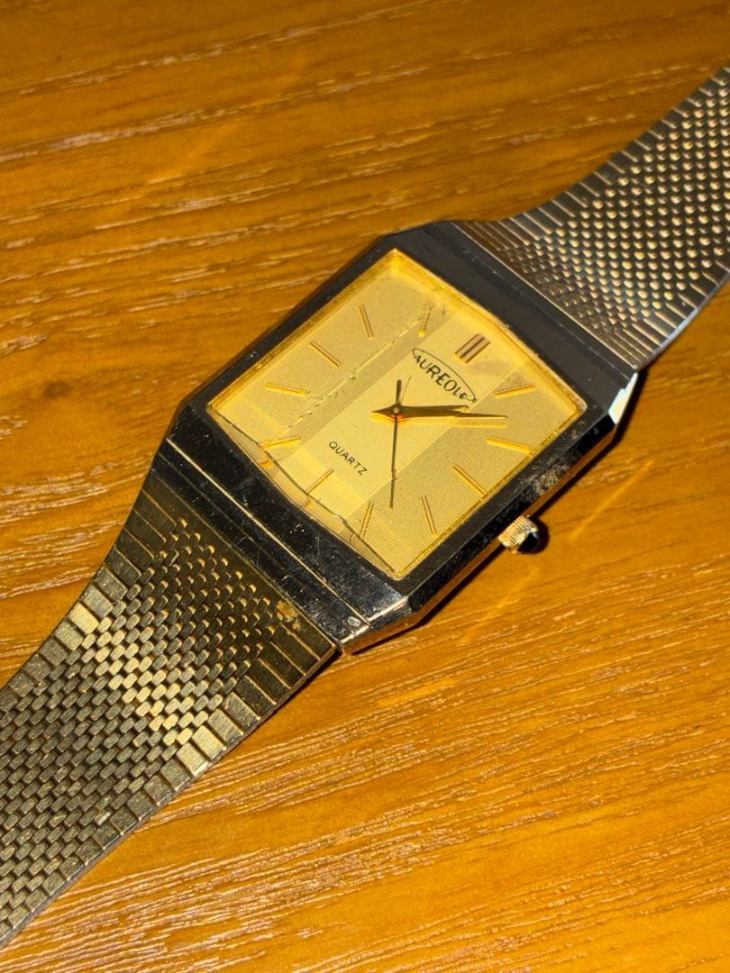 Aureole Quartz Analog Wristwatch