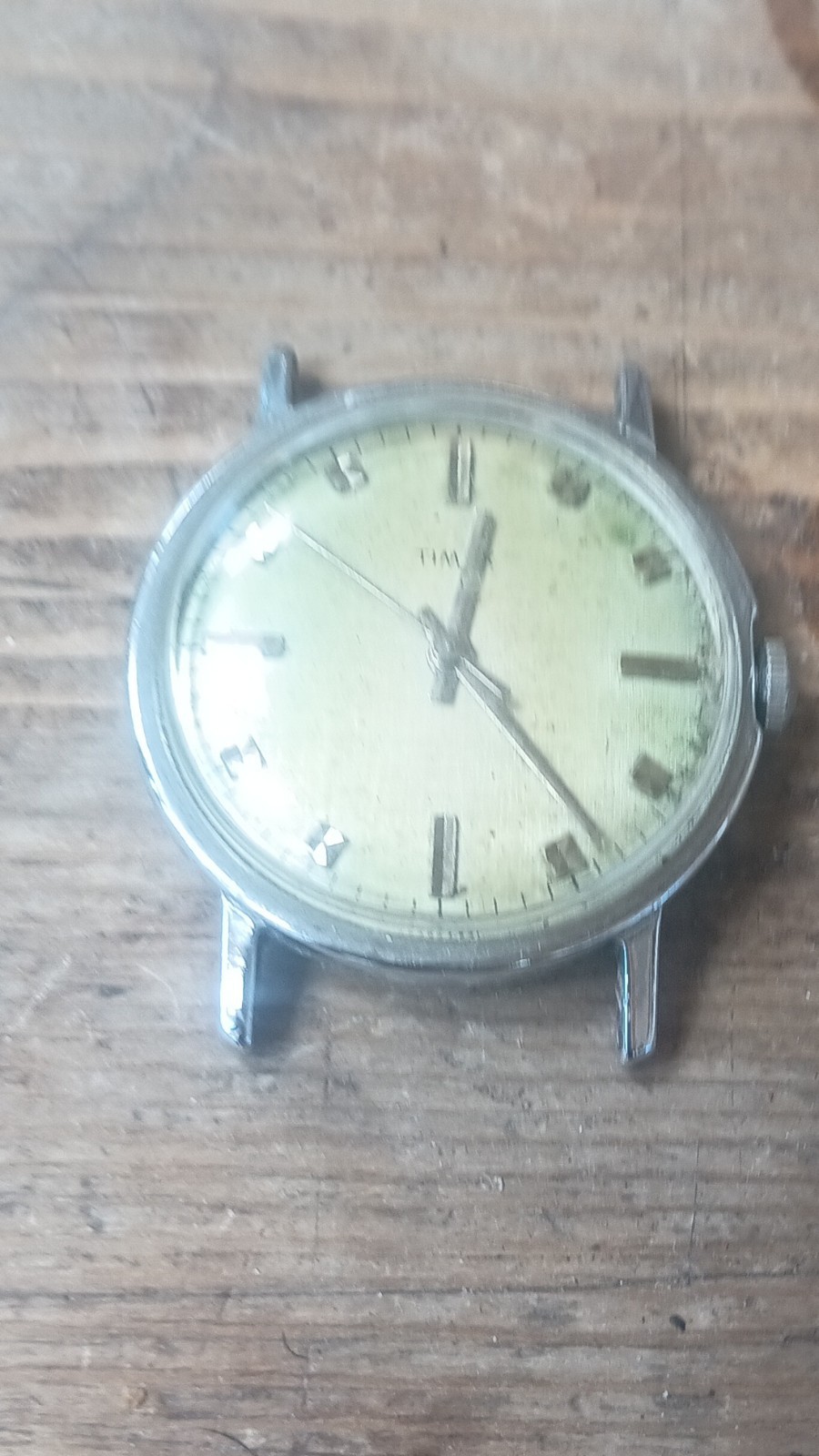 Timex Stainless Steel Wristwatch Silver Beige Non-Numeric Hour Marks For Parts