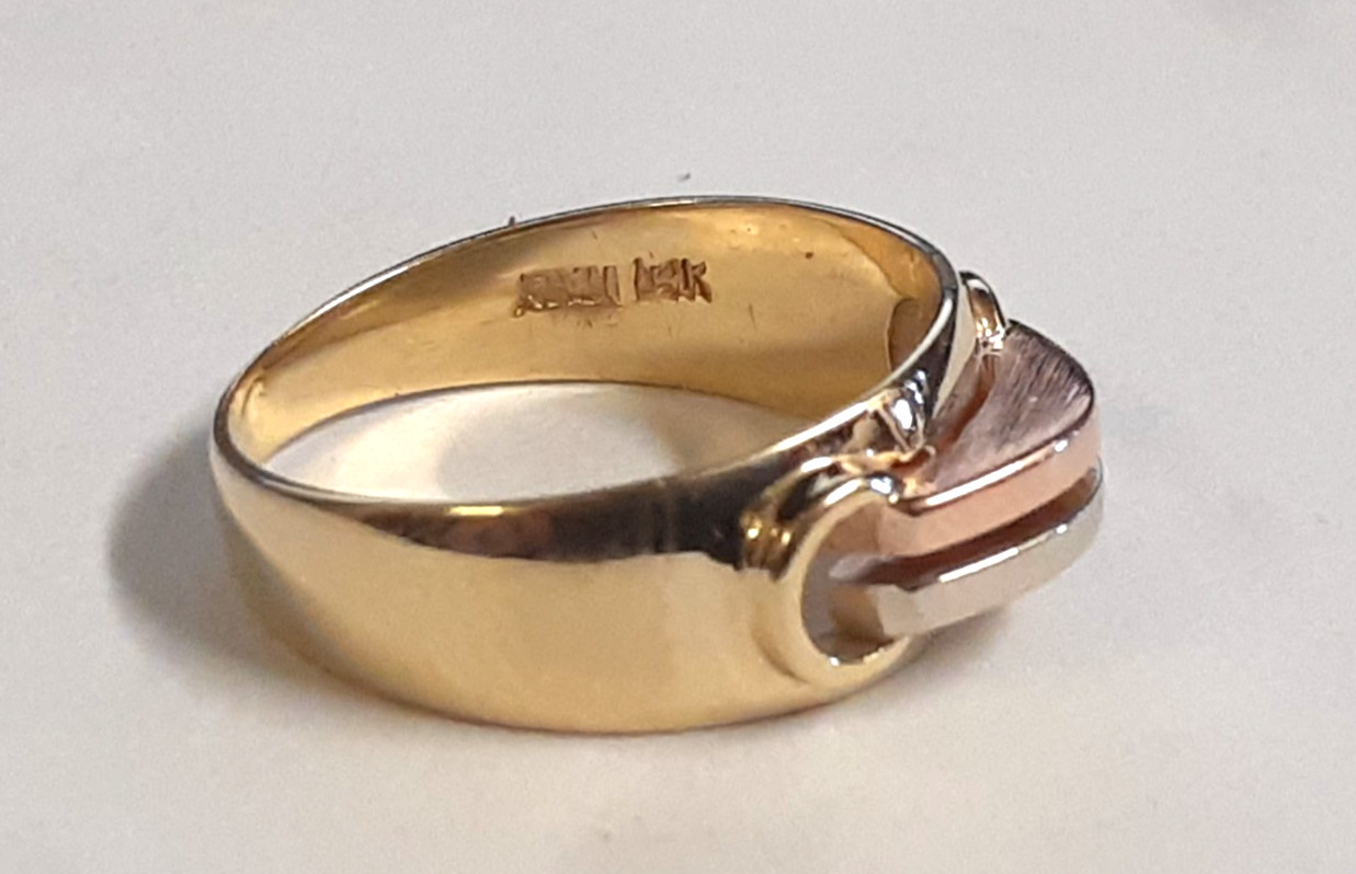 (RI4) 14k Three-Tone Gold Ring (3.2 Grams) Size 5.5