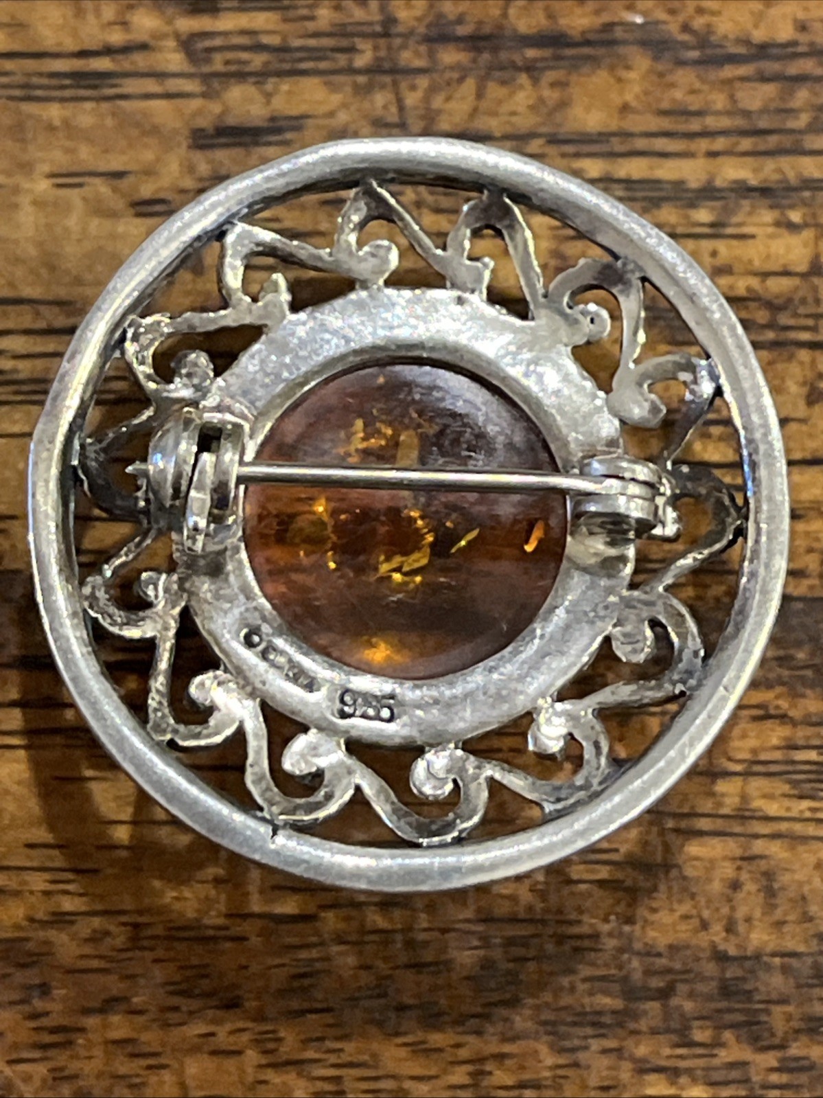 Baltic Amber Sterling Silver 925 Brooch Pin mid-20th century 1 1/8” OOMA