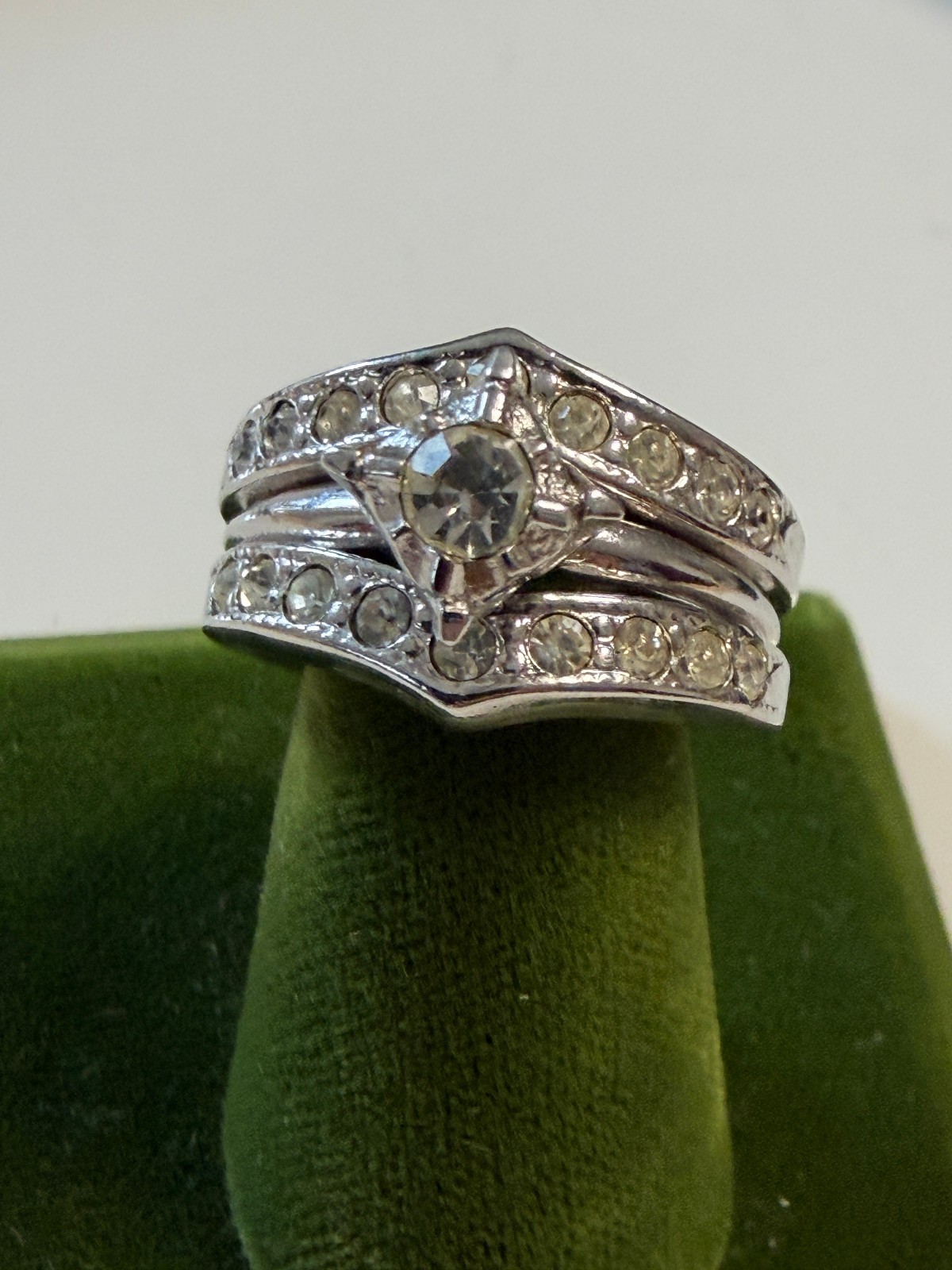 Vintage Simulated White Spinel Stamped 18k HGE Ring Size 7 Engagement Wedding