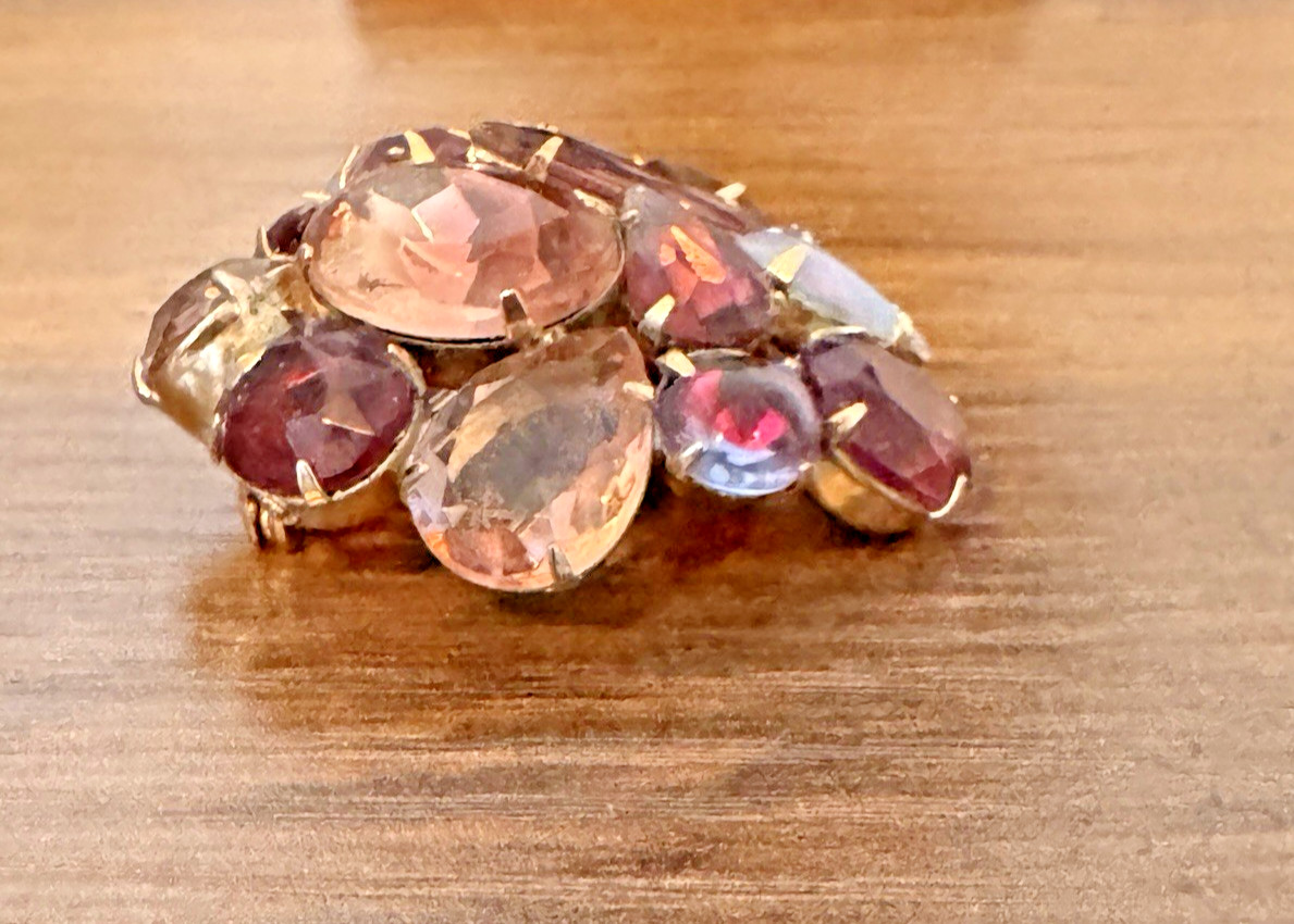 Domed Brooch Pin-Juliana D&E-Shades of Amethyst Stones-1.75″-Vintage 1967-68