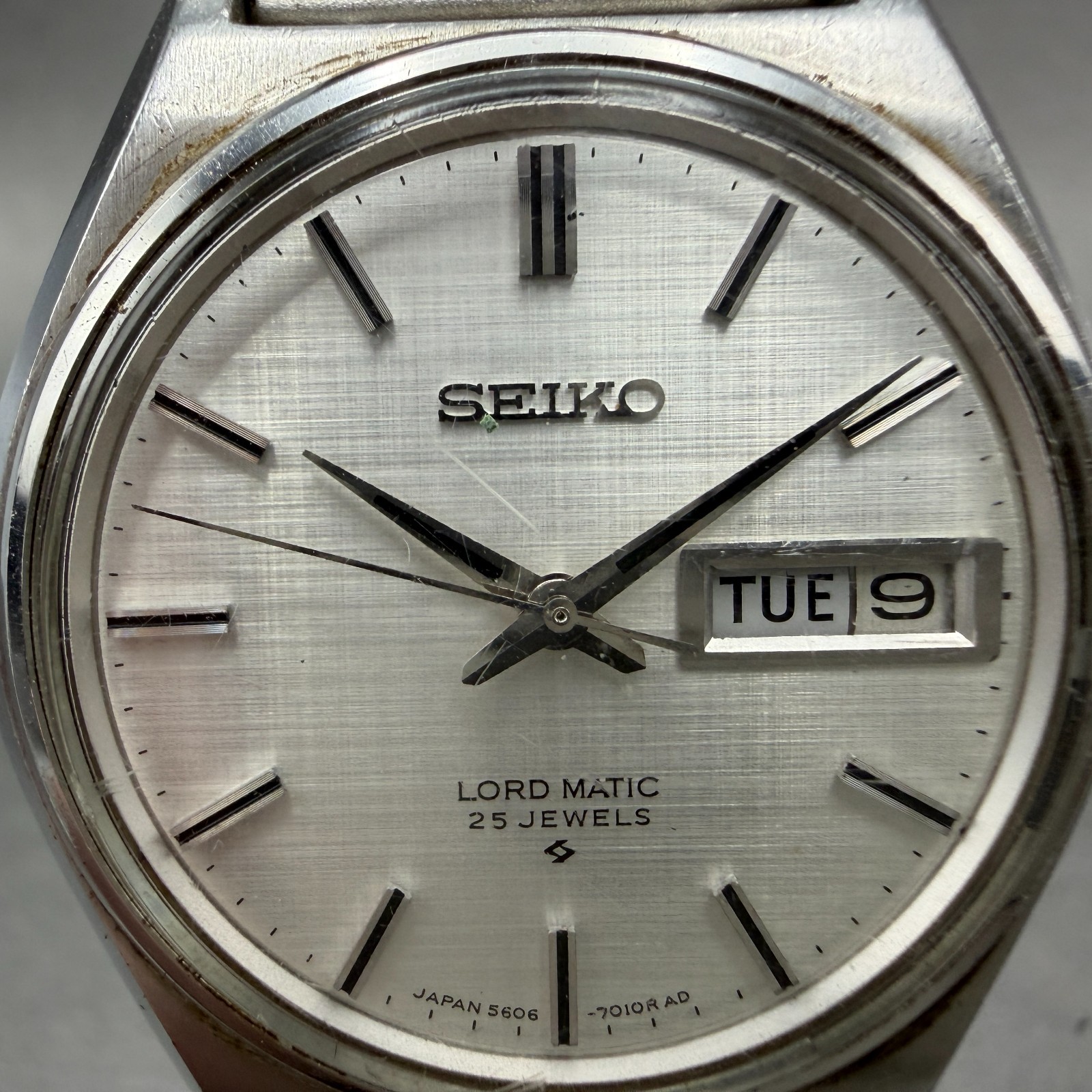 Seiko Lord Matic Watch Men 36mm Silver Dial Silver Tone Daydate READ!!!!!! Runs