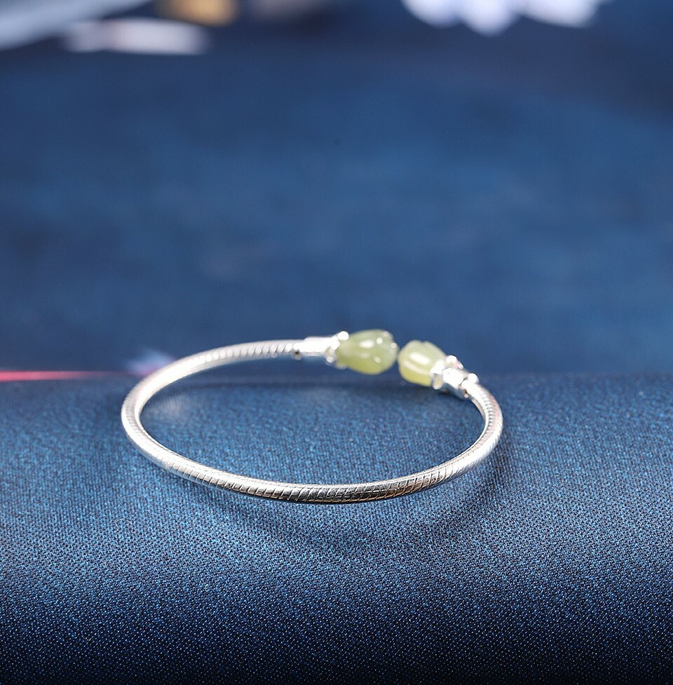 I03 Light Jade Small Hearts Flowers Bangle Sterling Silver 925