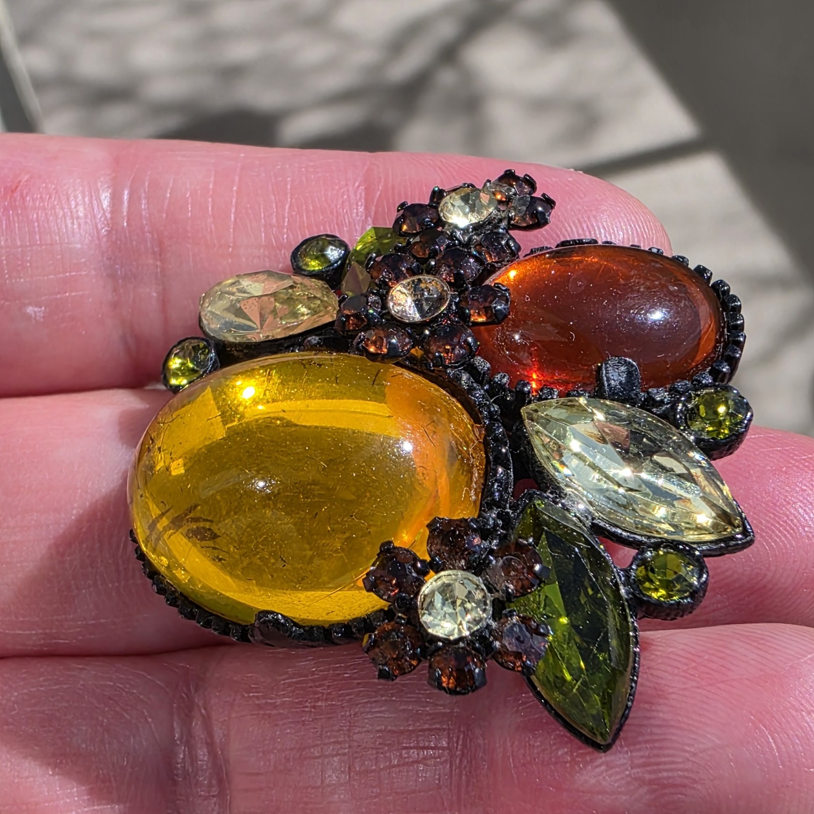 VTG Cabochon Acrylic Flower Rhinestone Japanned Brooch Pin