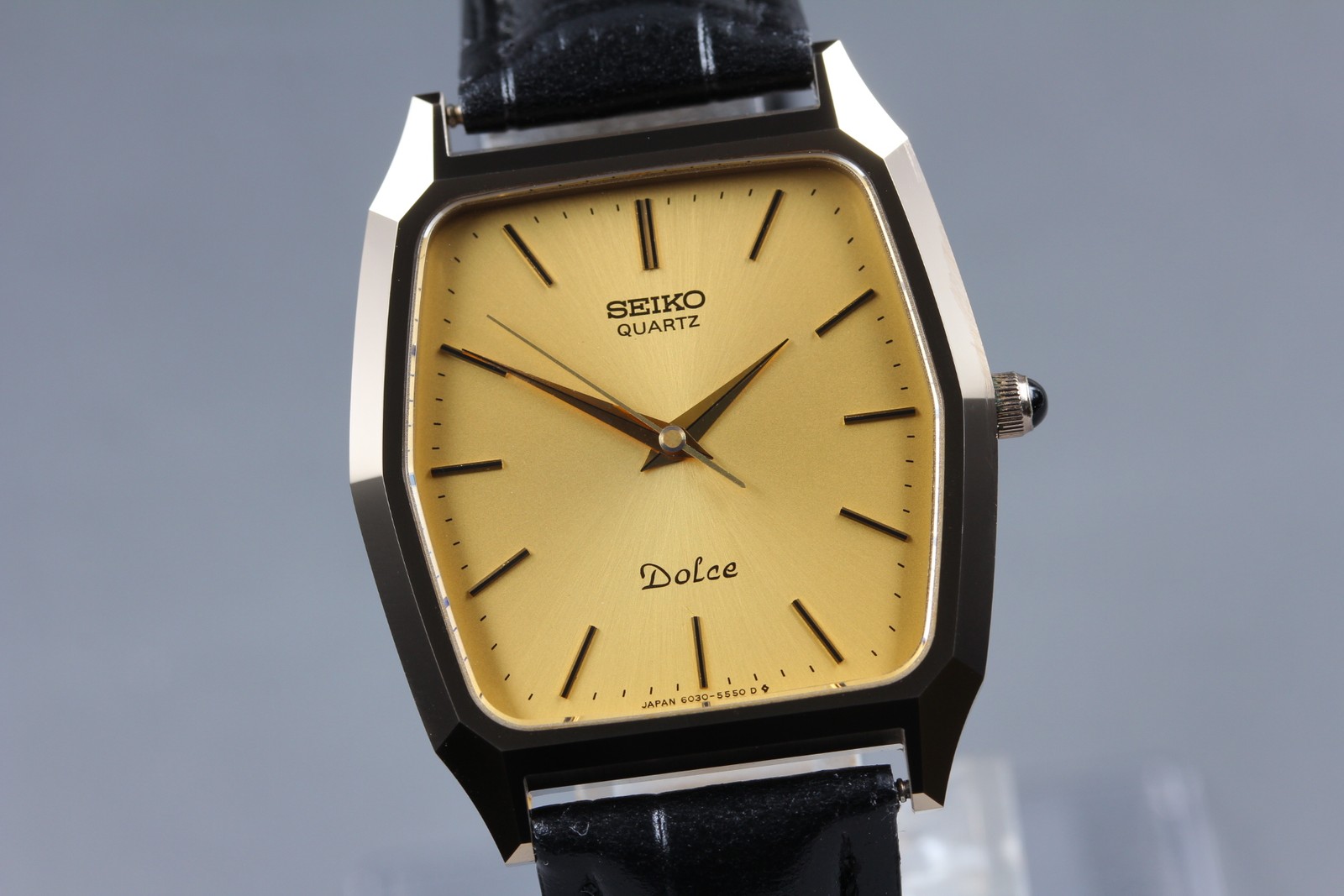 Vintage 1982 [Near MINT] Seiko Dolce 6030-5480 Tungsten Tank QZ Mens Watch JAPAN
