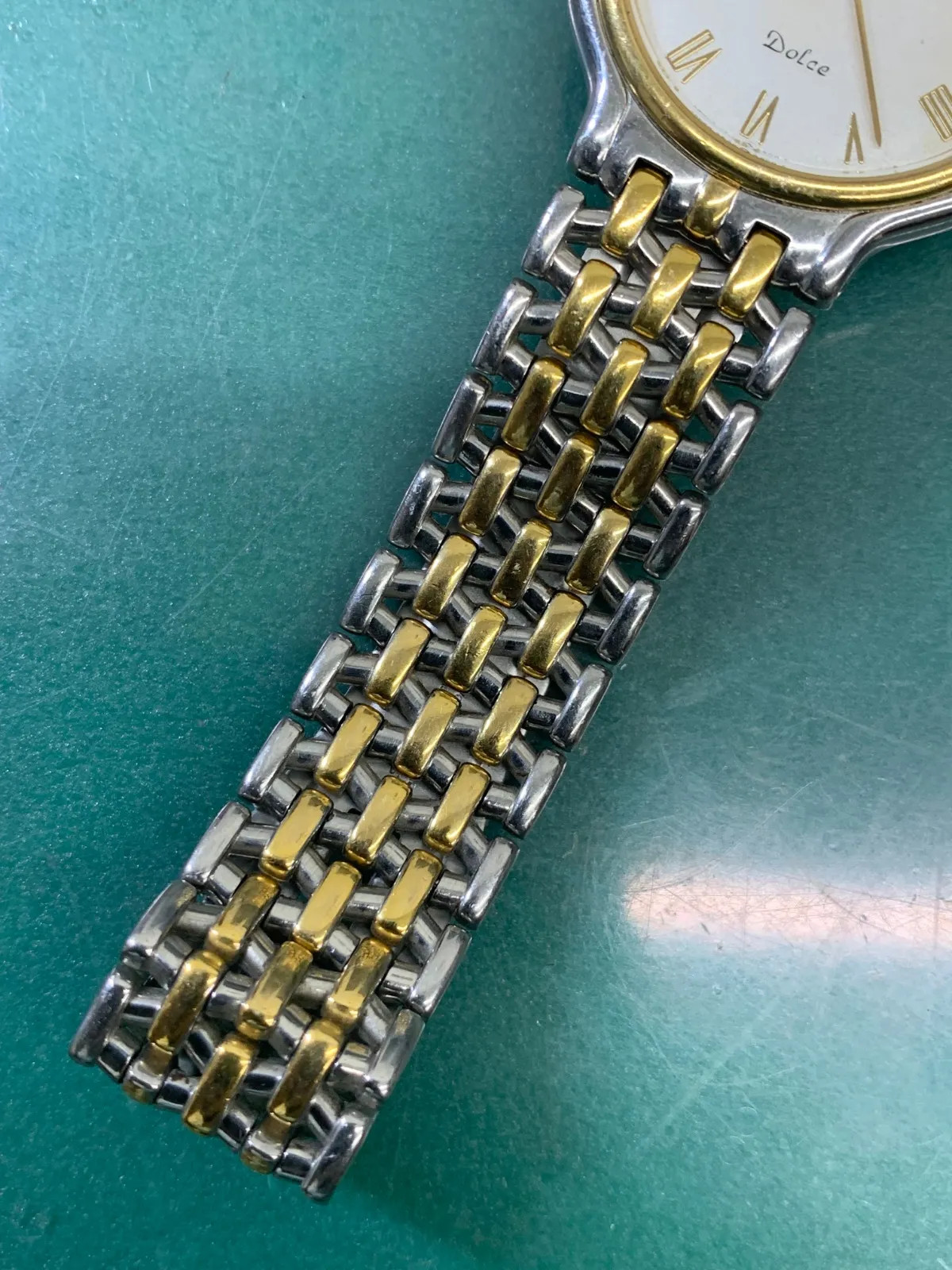 Seiko 5E30-6A00, crown broken.