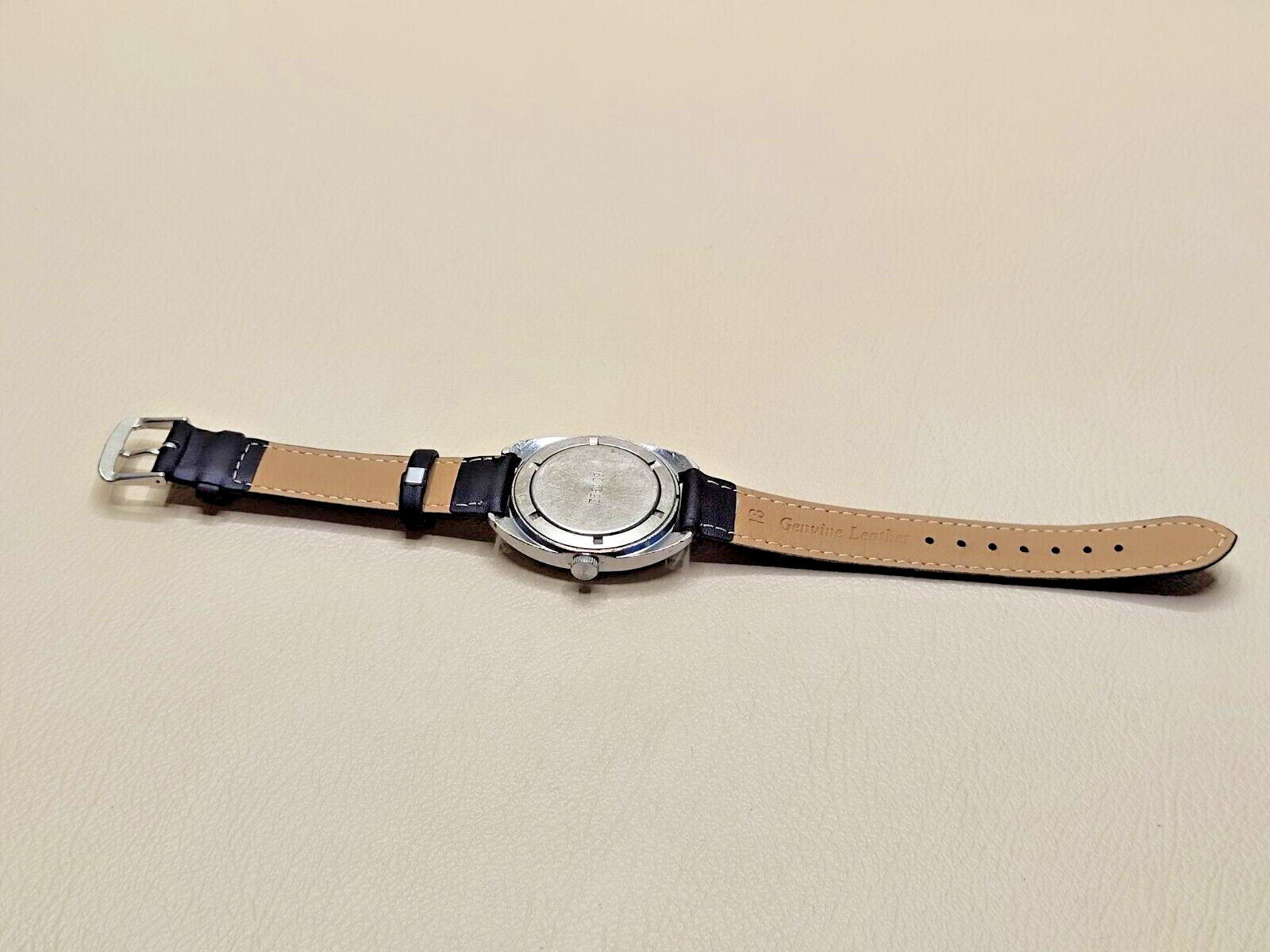 Poljot 2614.2H men’s mechanical wristwatch 17 stones white dial date indicator