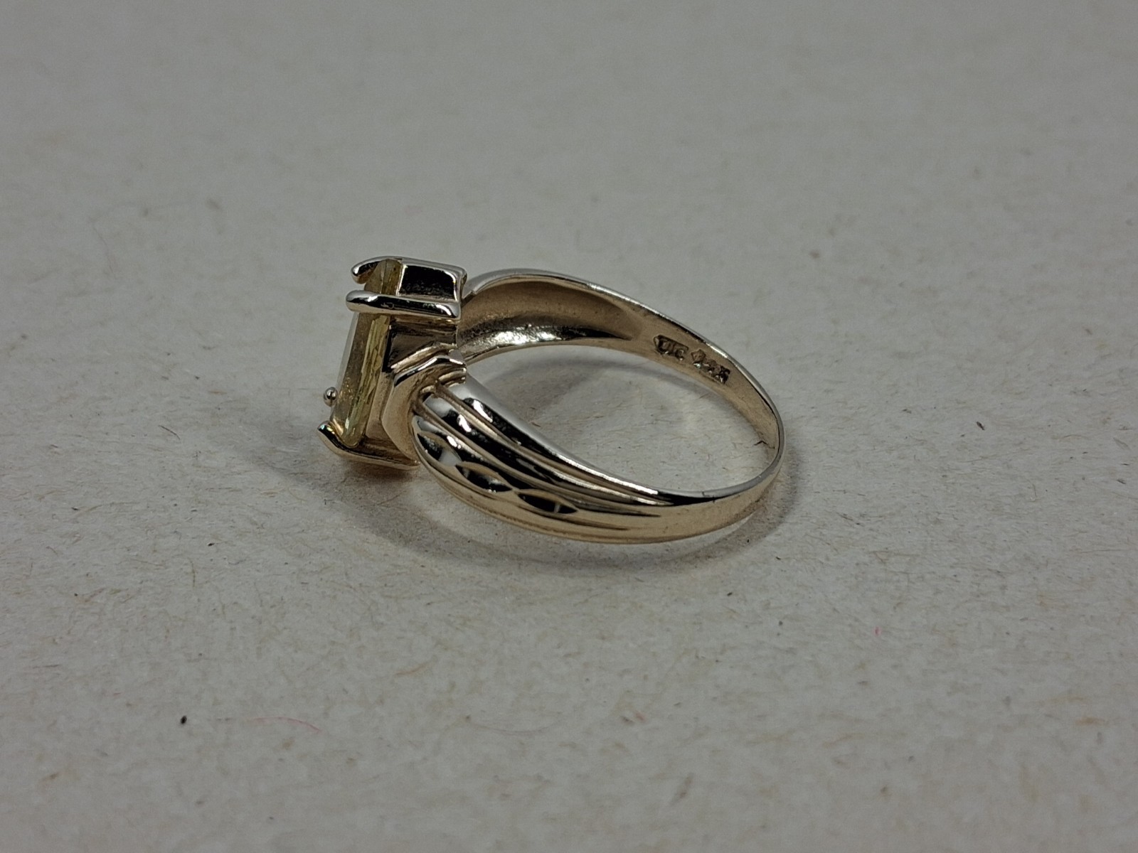Vintage 14K Yellow Gold Marquise Lemon Quartz Statement Ring 3.29g Size 7.75