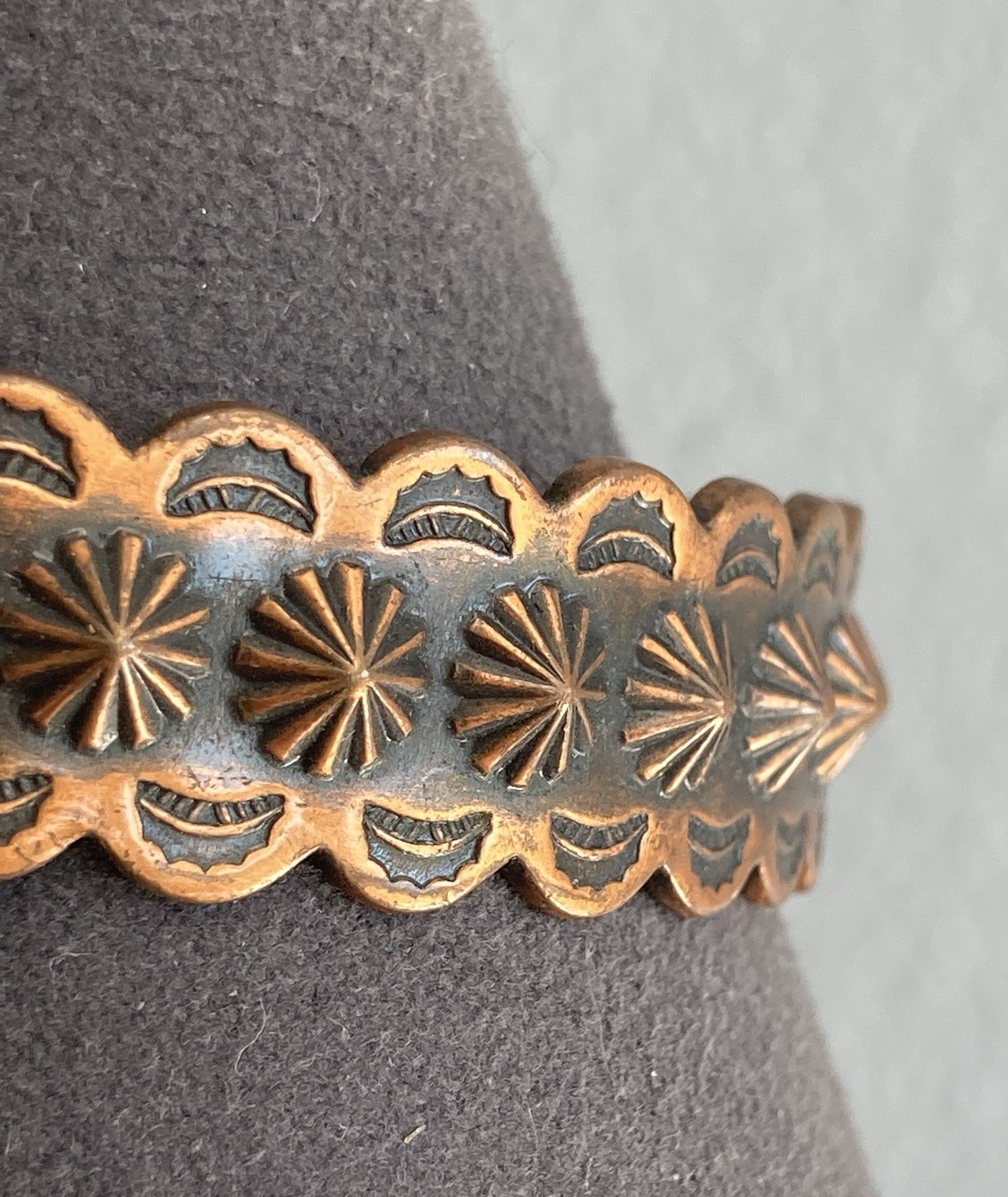 Vintage Southwest Copper Stamped Concho Star Cuff Bracelet Tourist (5.2″ + Gap)