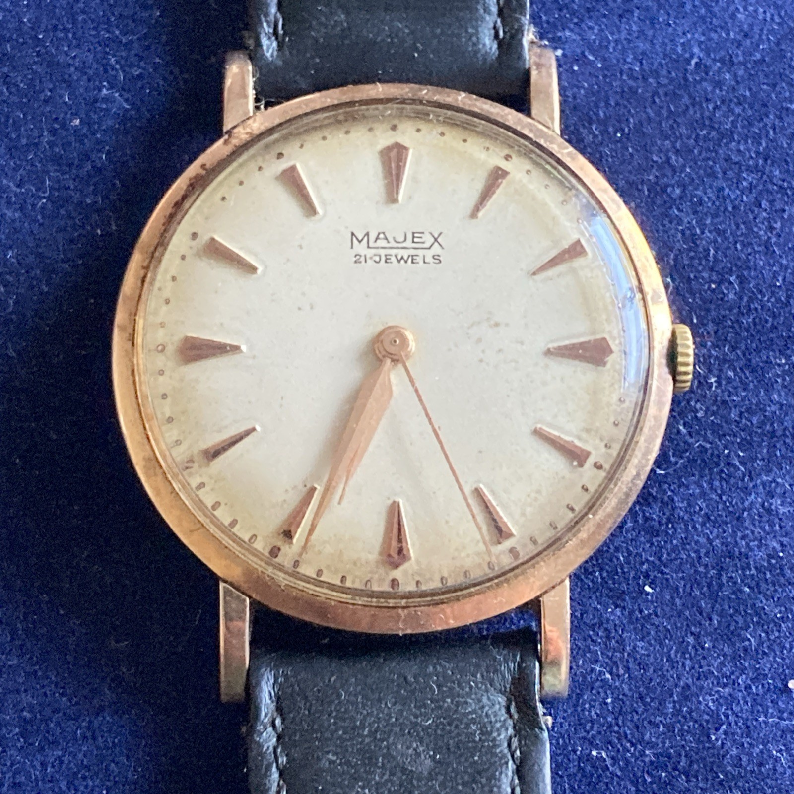 Mid century Majex 9ct Gold 21 Jewels Manual Wind Mens Watch