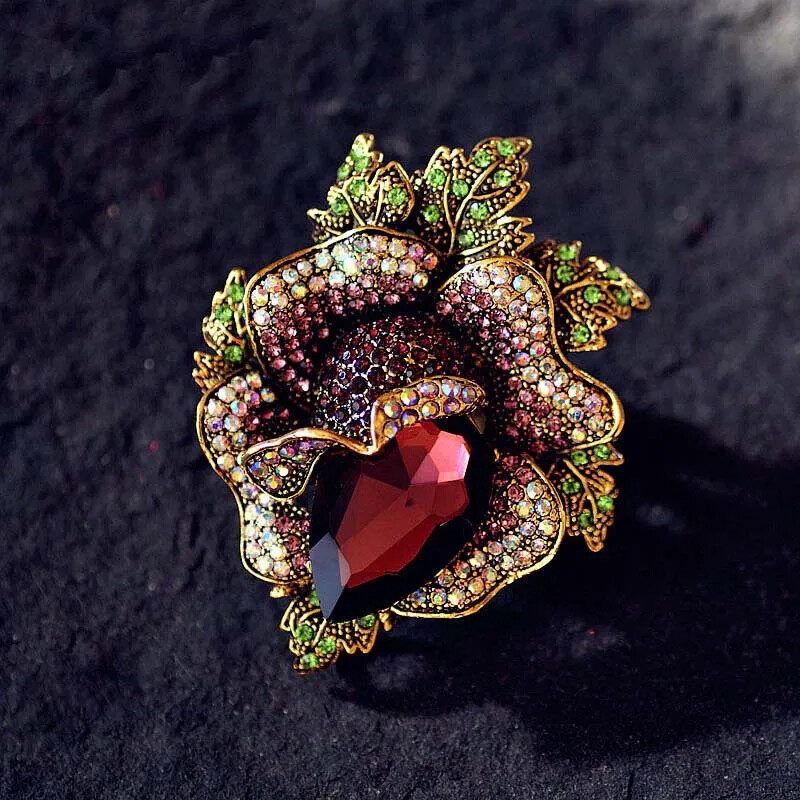 Women Fashion Luxury Crystal Flower Brooch Rhinestone Suit Clothing Jewelry