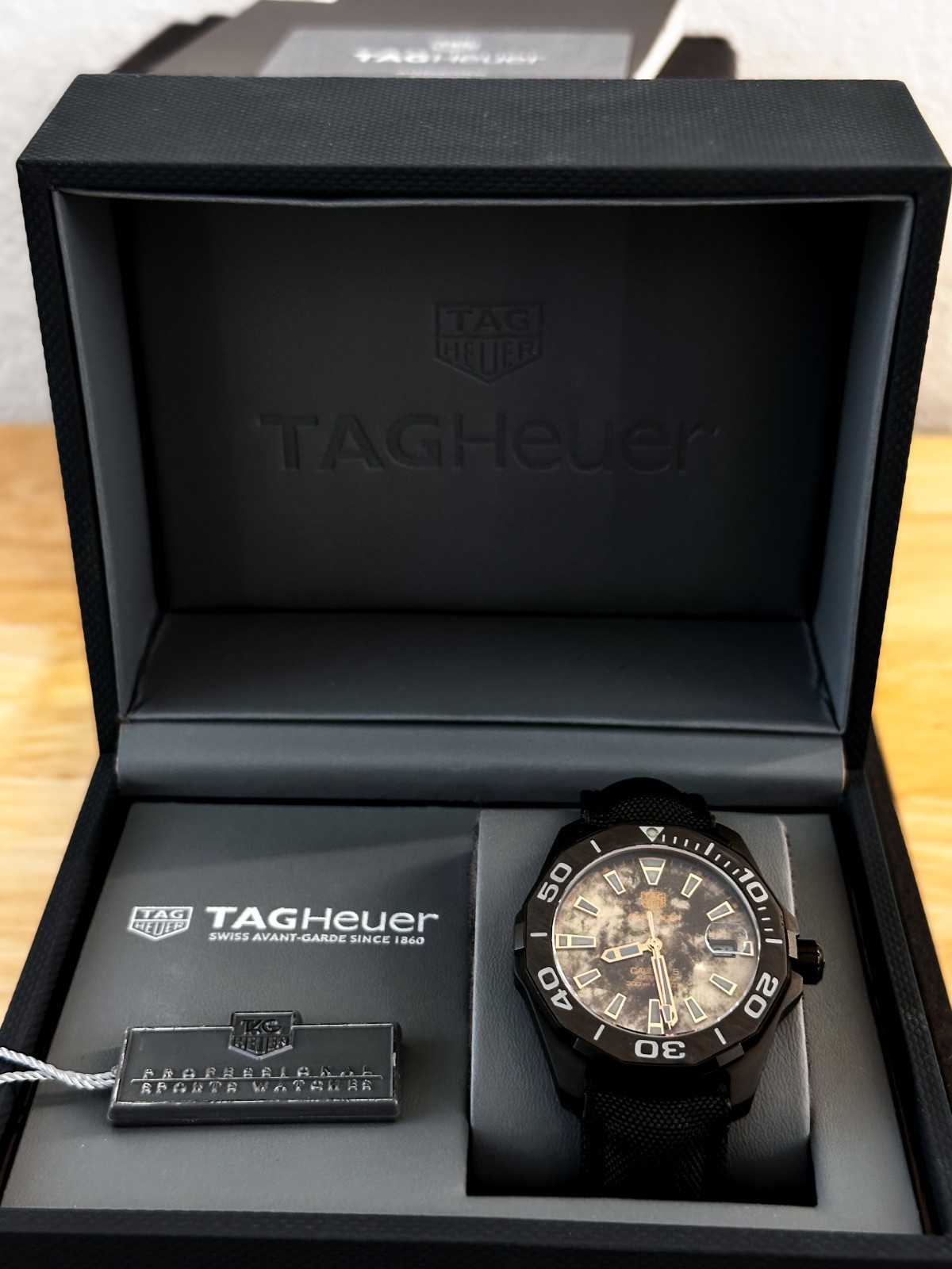 TAG Heuer Aquaracer Carbon Limited Edition | WBD218A.FC6445 | Rose Gold Titanium