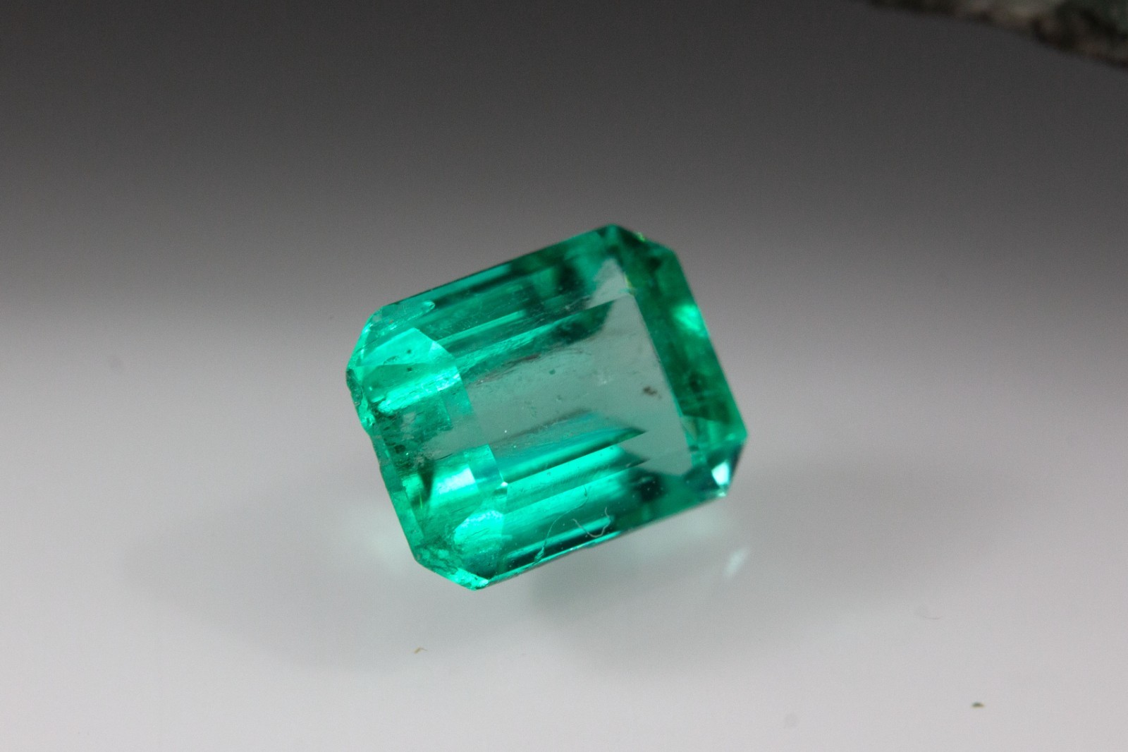 No Oil 5.5 X 4.3mm Emerald Cut Fine Natural Colombian Emerald Loose Gemstone VVS