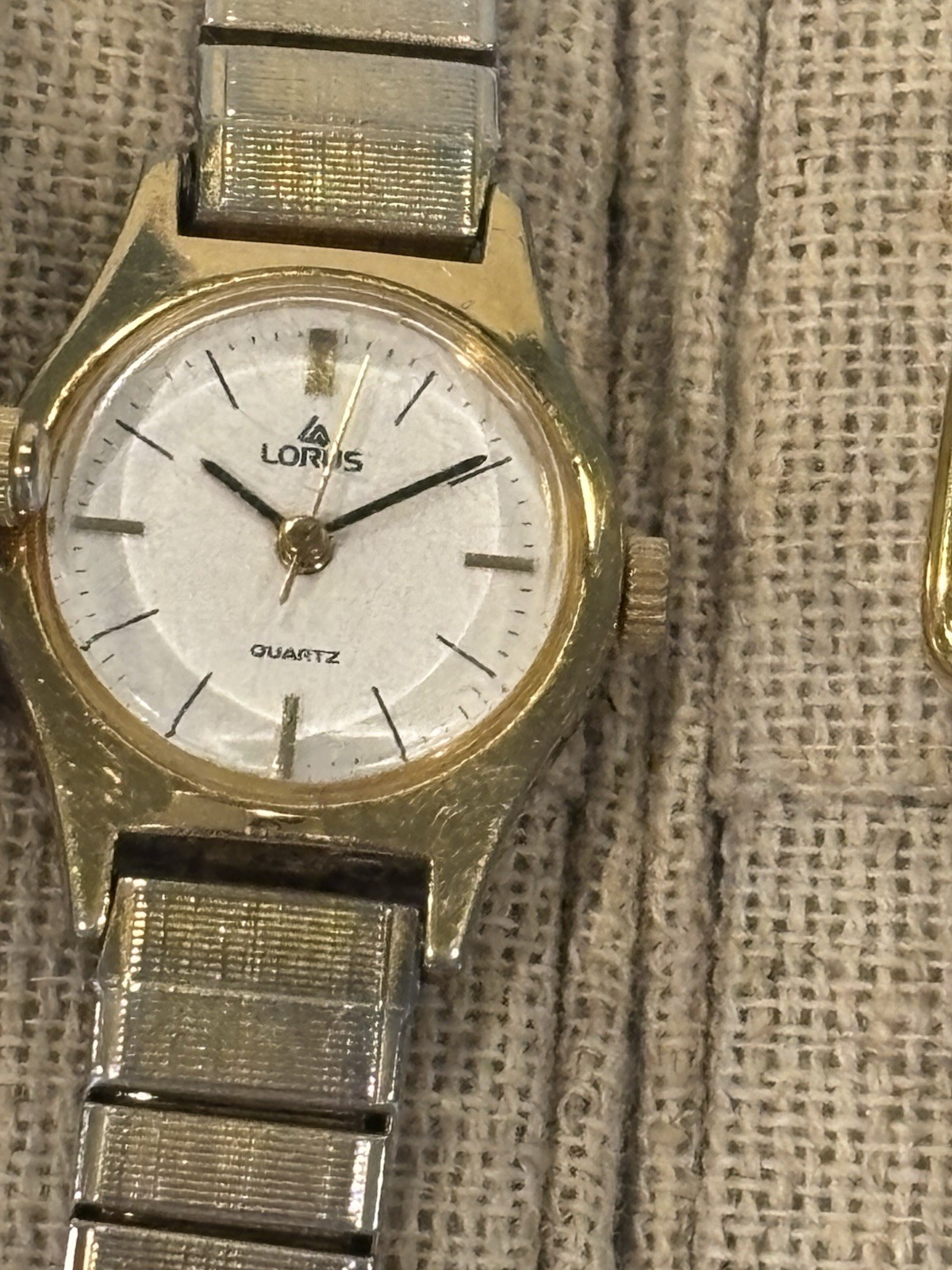 Lot Of 4 LADIES WATCHES- SEIKO PULSAR LORUS CITIZEN- Need Batteries