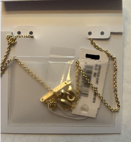 Kendra Scott Grayson short pendant necklace featuring a pale pink rose quartz ov