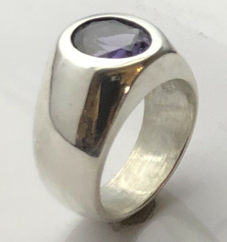 MJG STERLING SILVER RING. HEAVY. 12 x 10mm OVAL LAB ALEXANDRITE. SIZE 9.5