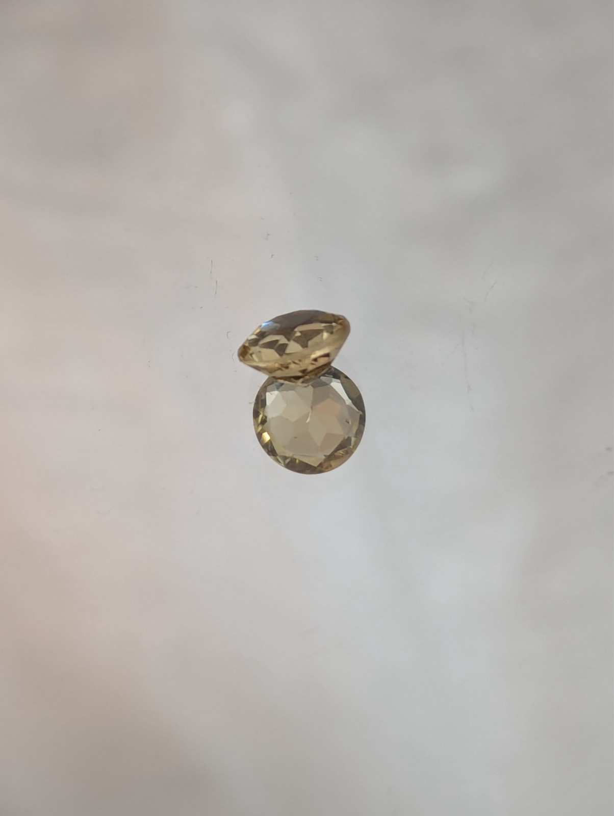 Citrine Yellow Faceted Gemstone 1.5 carat (0.30g) 7.9 Diameter x 4.7 mm